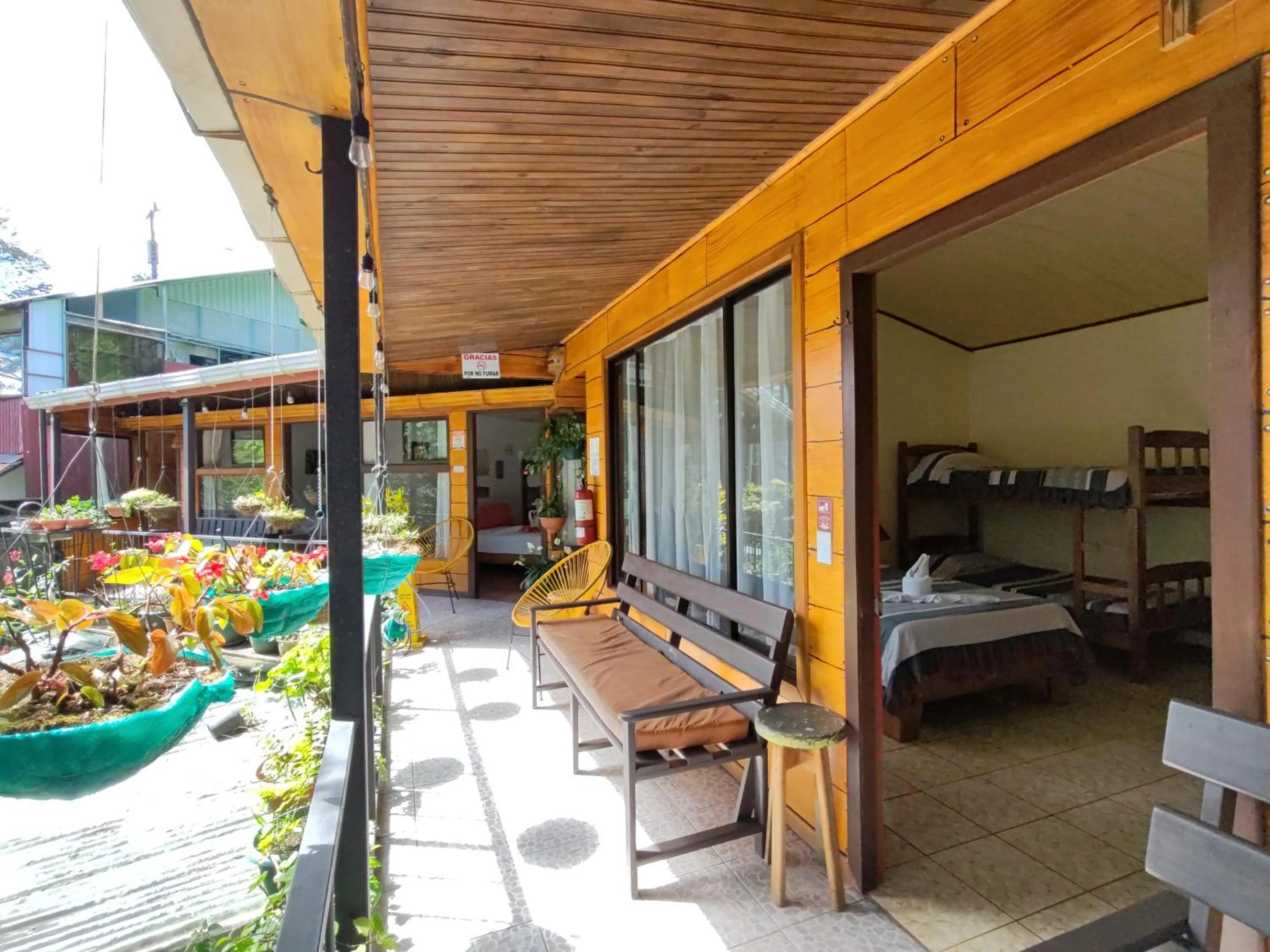 Balcony/Terrace in Cabinas El Pueblo B&B Monteverde