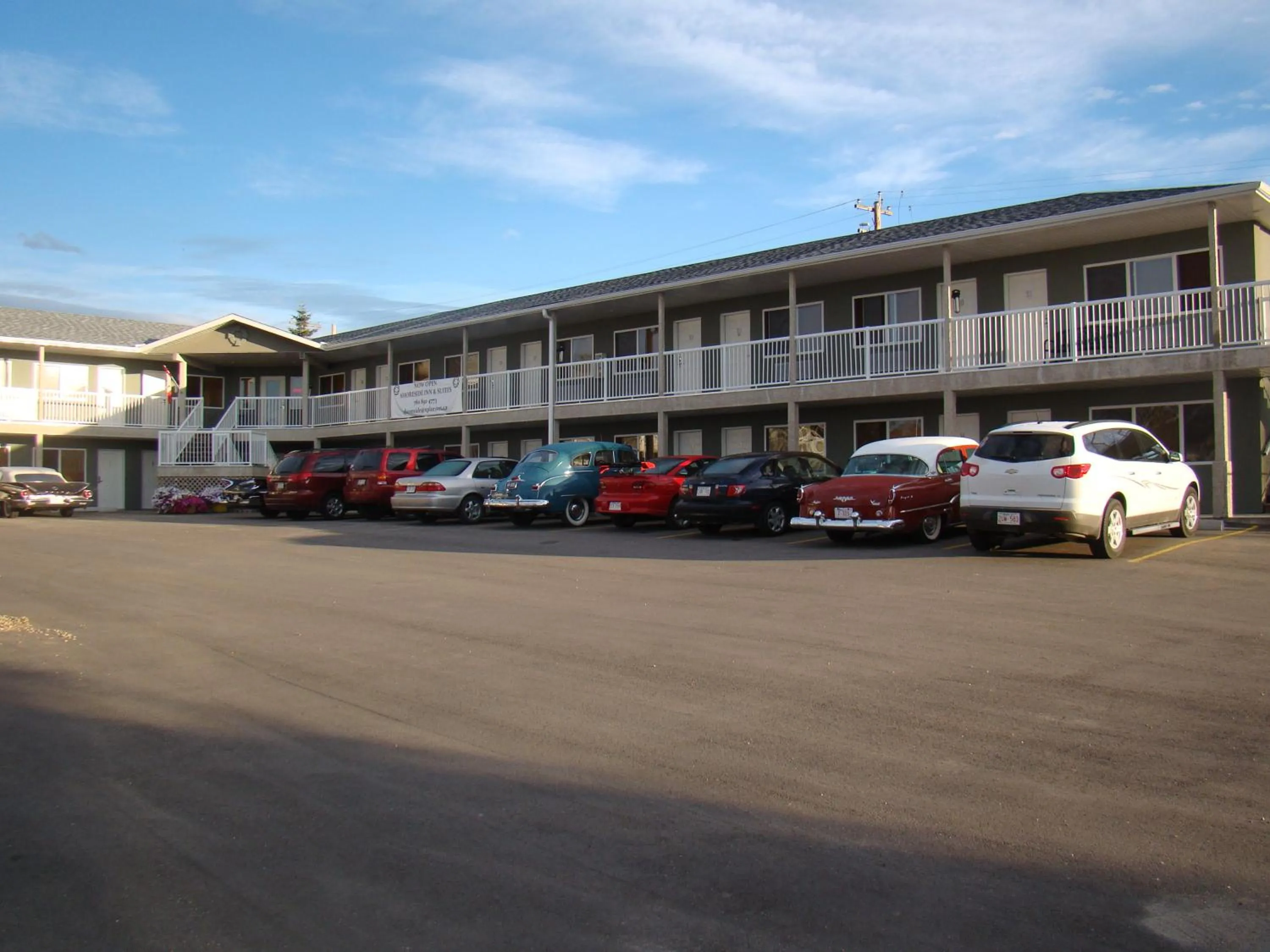 Property building in Shoreside Inn & Suites