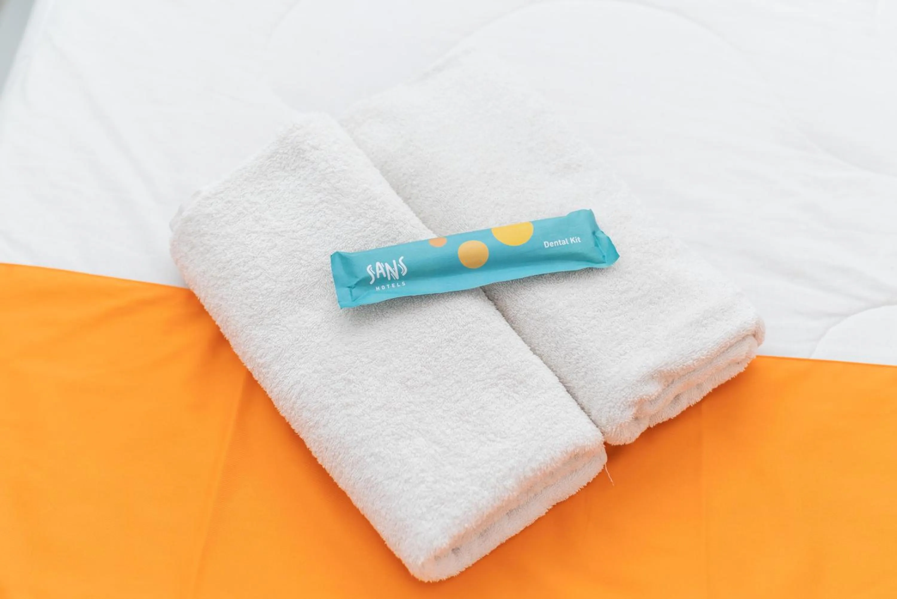 Bedroom, Bed in Sans Hotel FiFFa Premiere Malang