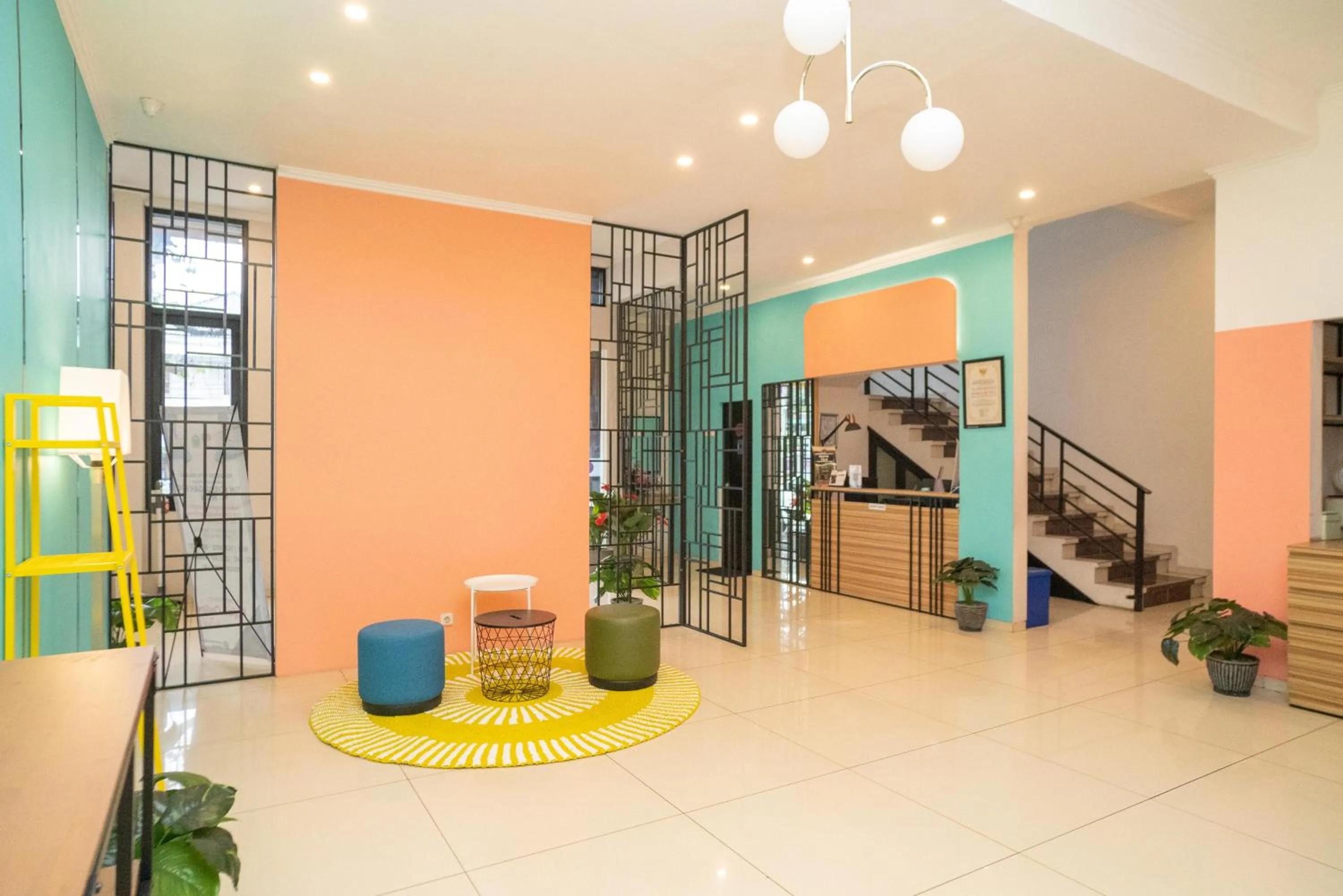 Lobby or reception in Sans Hotel FiFFa Premiere Malang