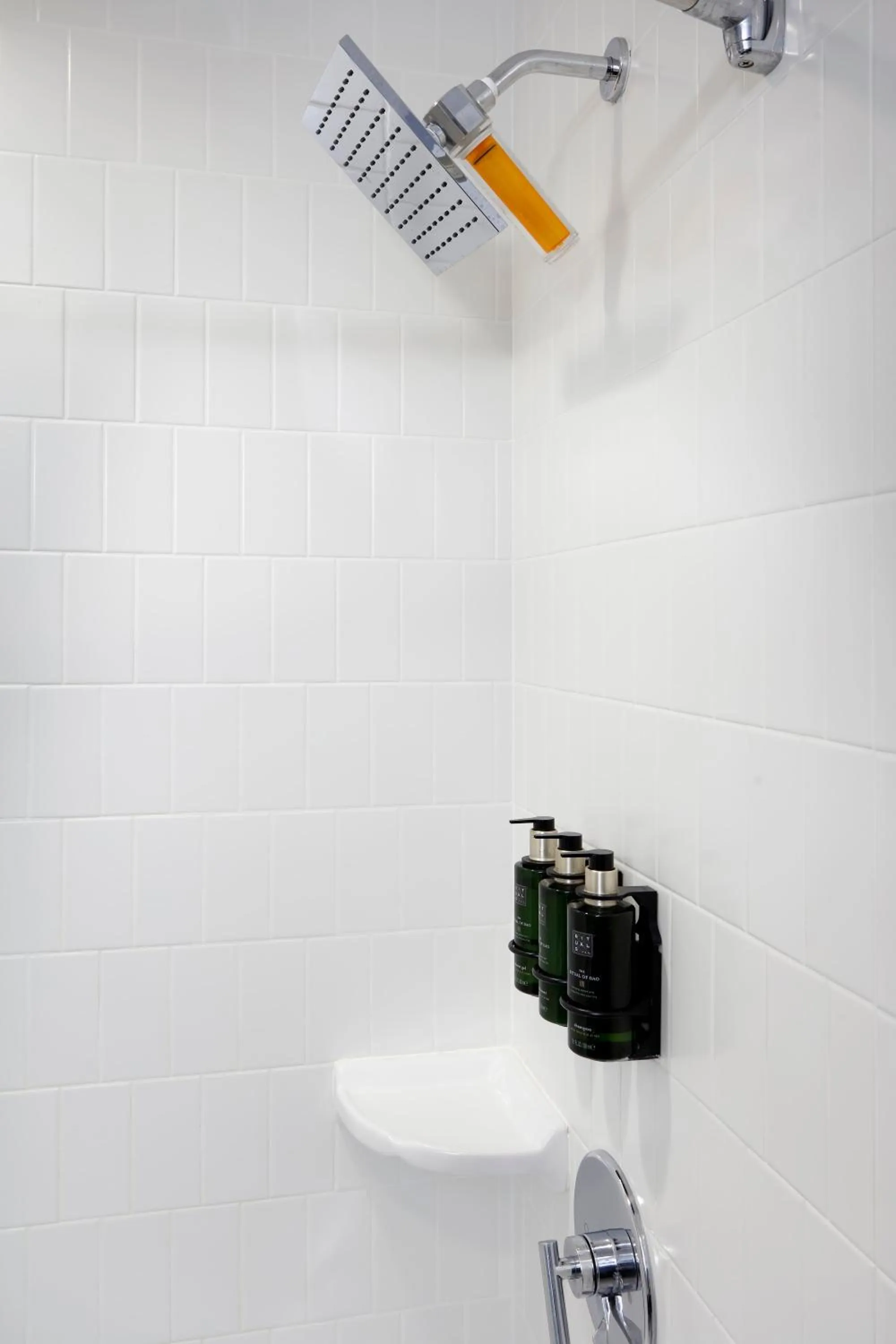 Shower in Meliá Orlando Celebration