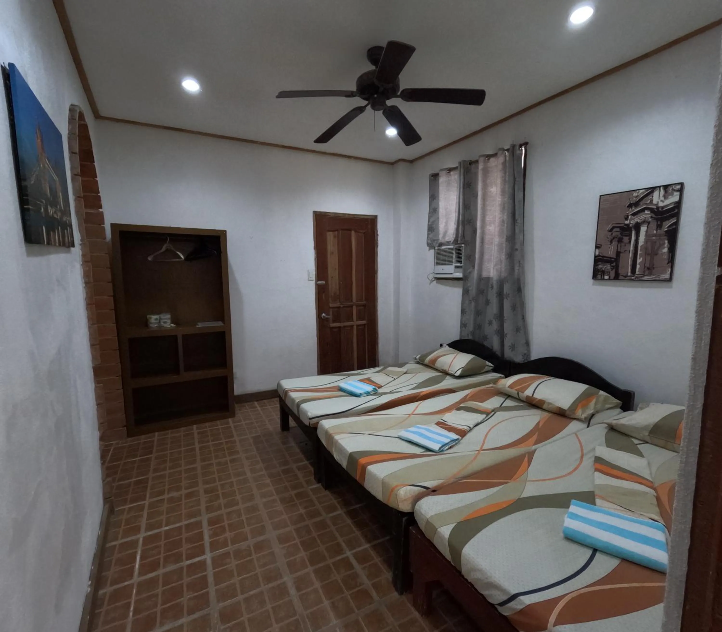 Bed in Marina Village