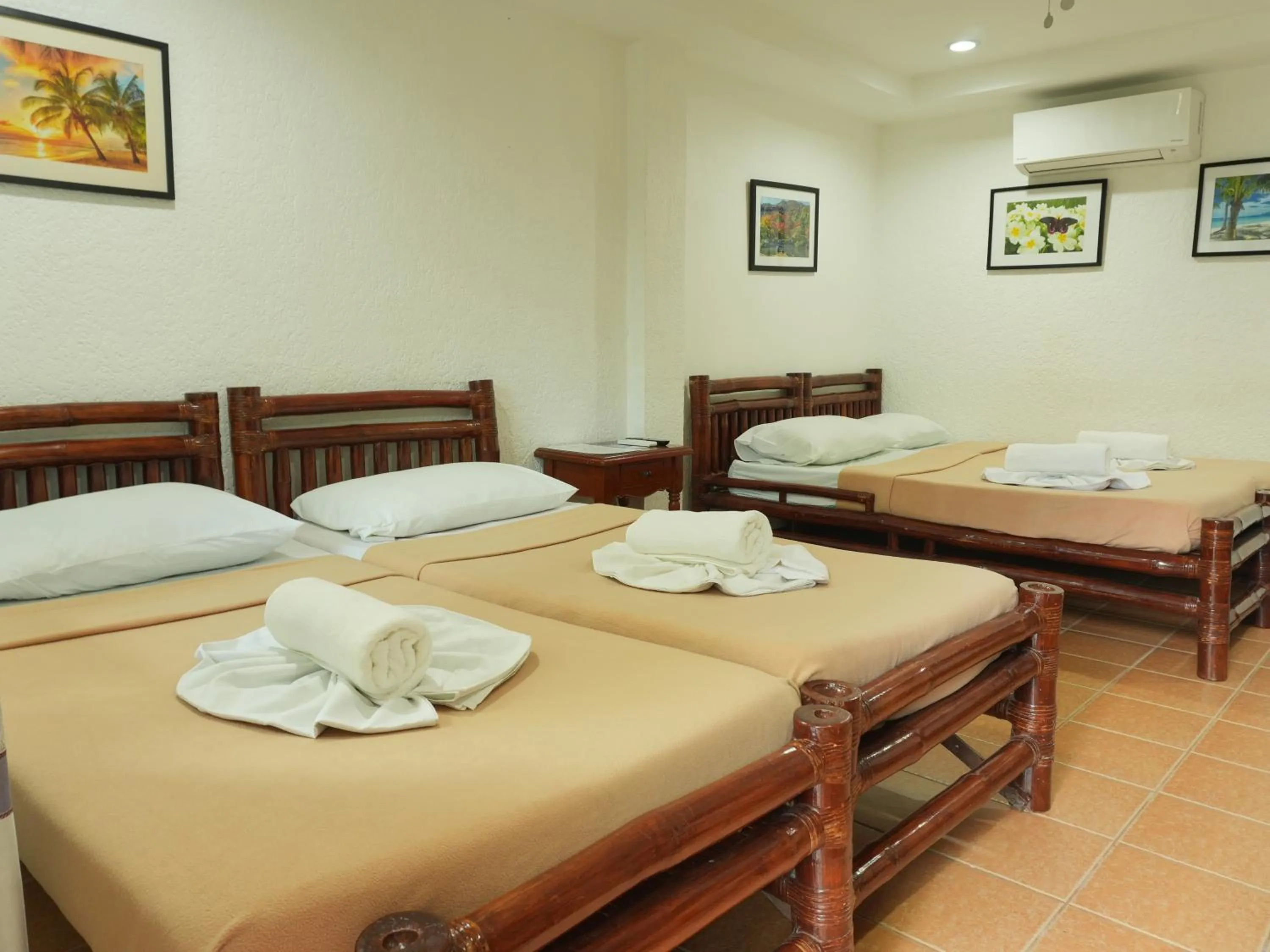 Bed in Marina Village