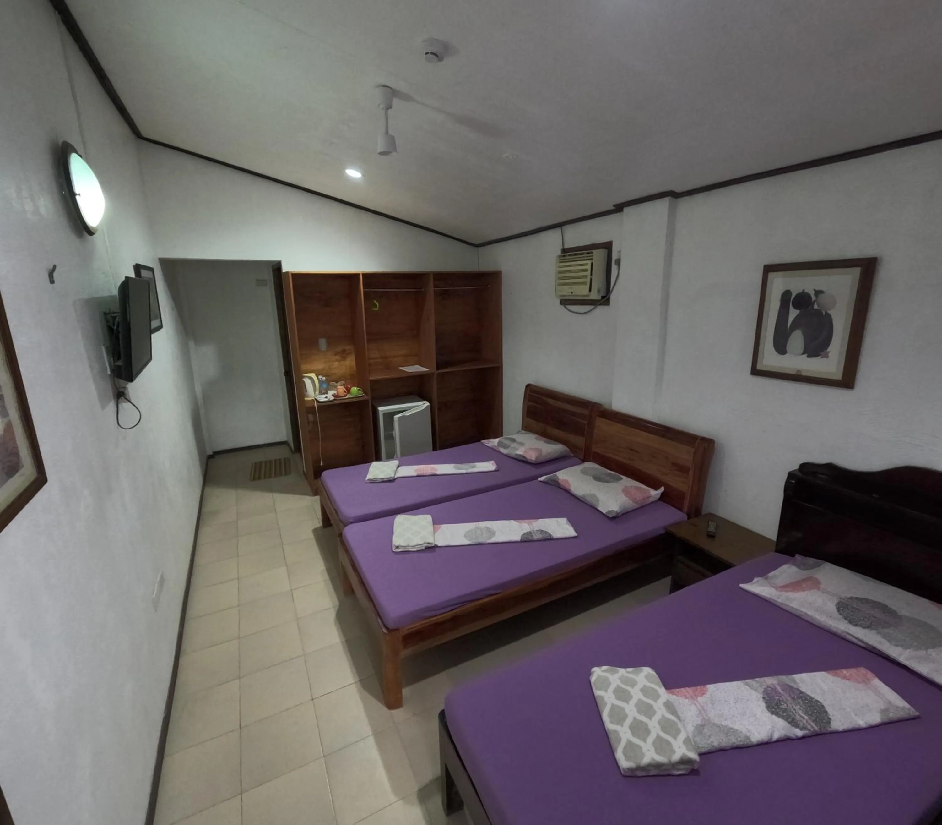 Bed in Marina Village