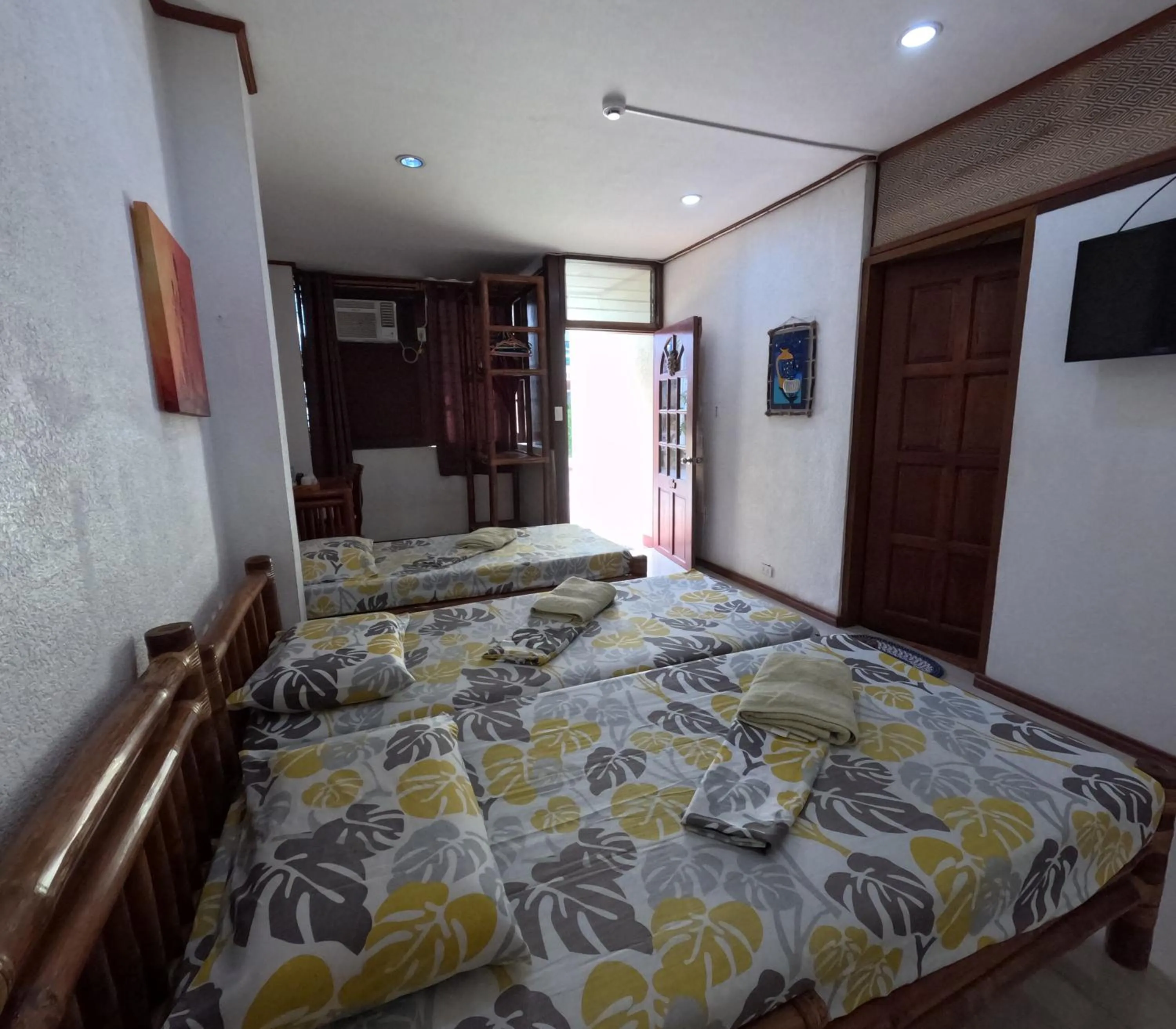 Bed in Marina Village