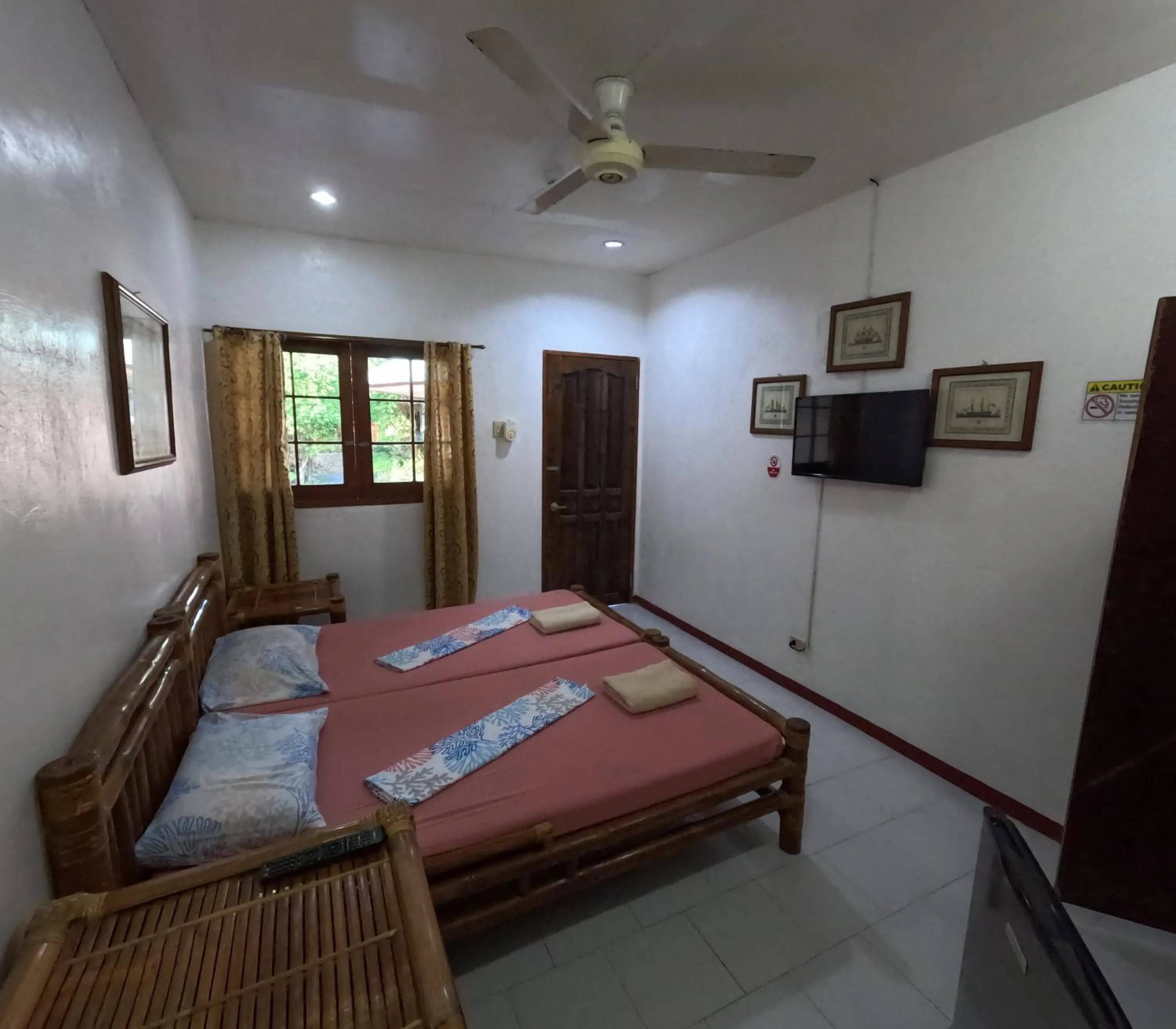 Bed in Marina Village