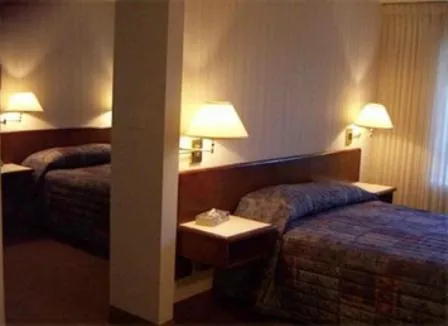 Bedroom, Bed in Shakespeare Inn