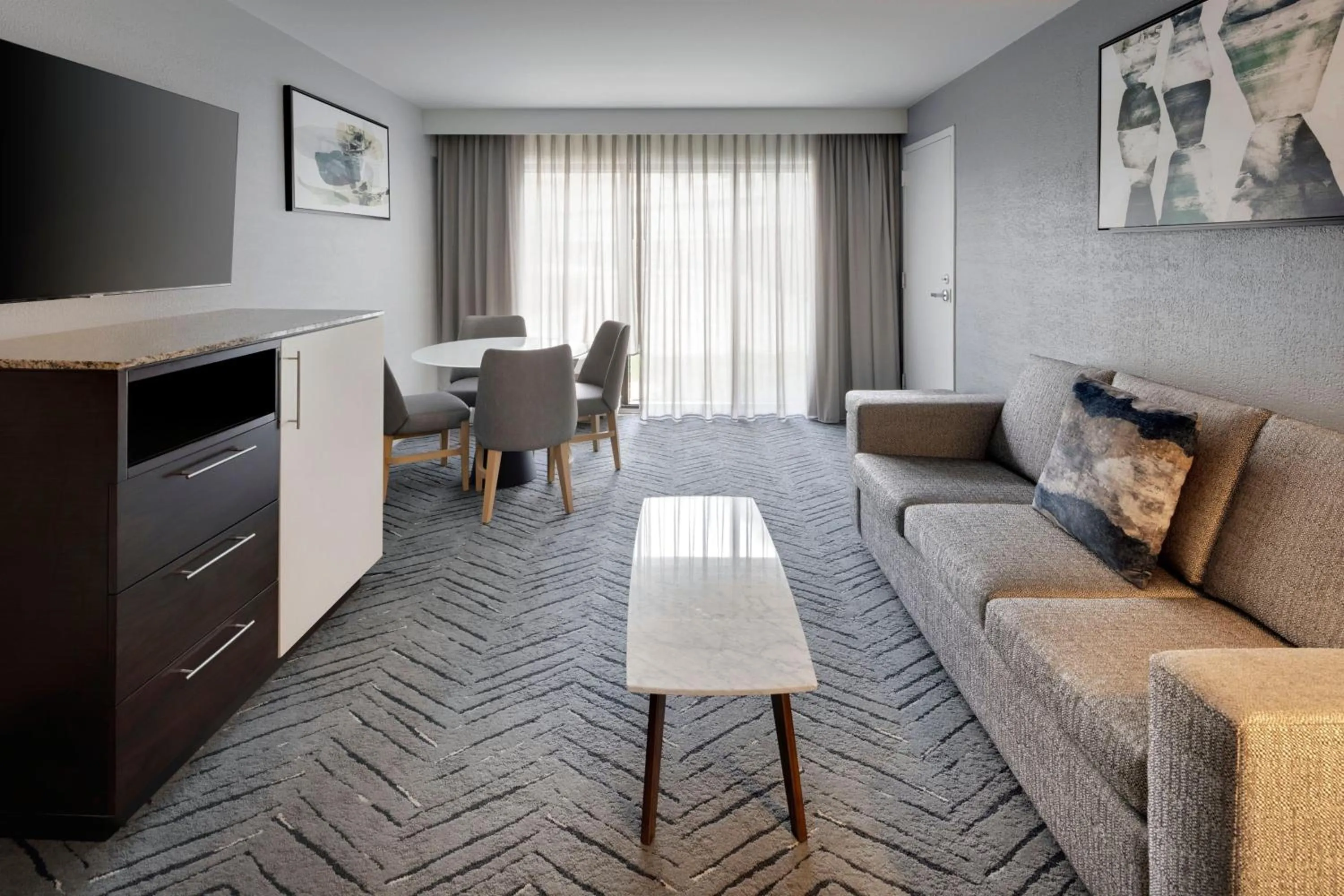 Living room in Delta Hotels by Marriott Orlando Celebration