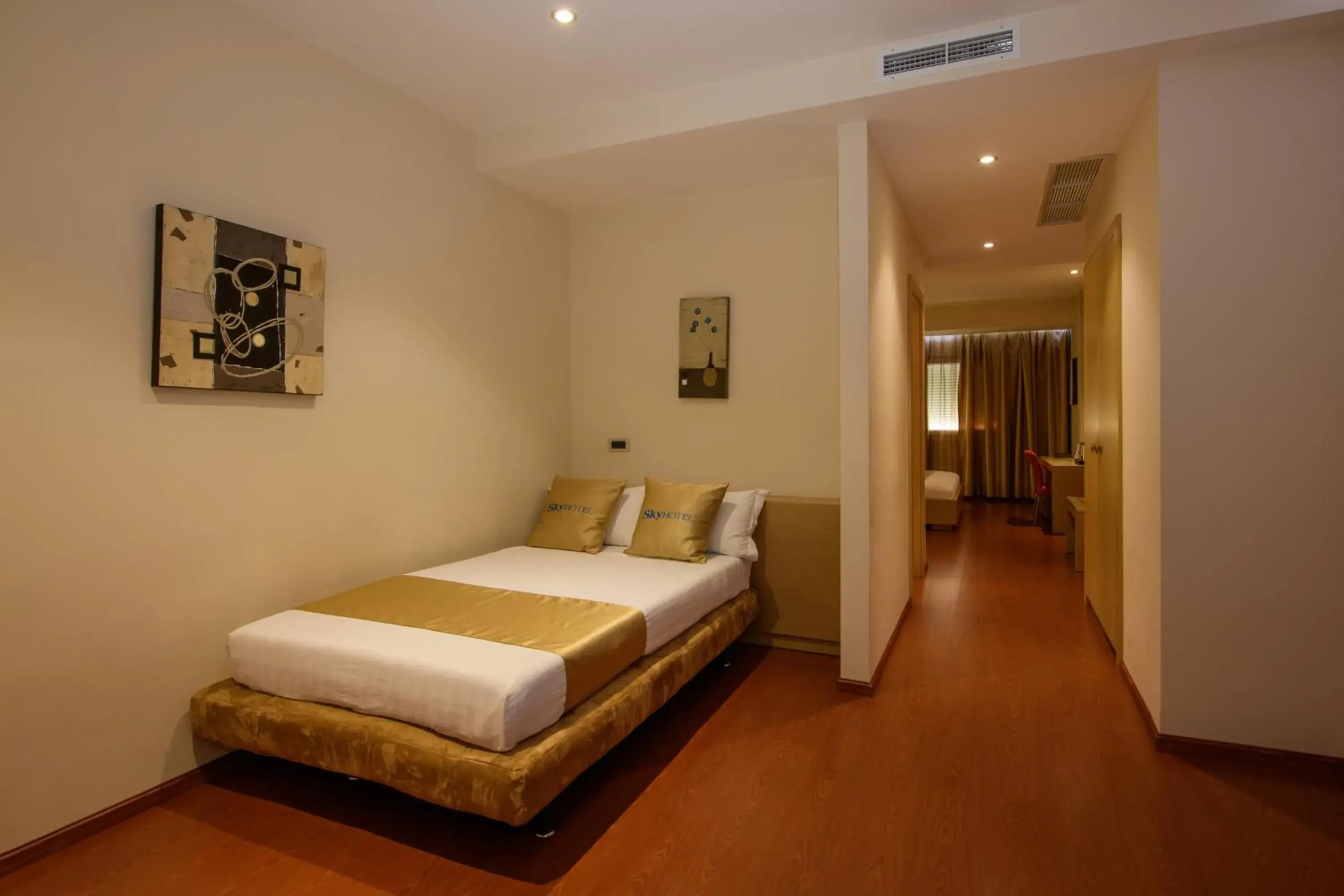 Family Room in Sky 2 Hotel Tirana Family Room in Sky 2 Hotel Tirana