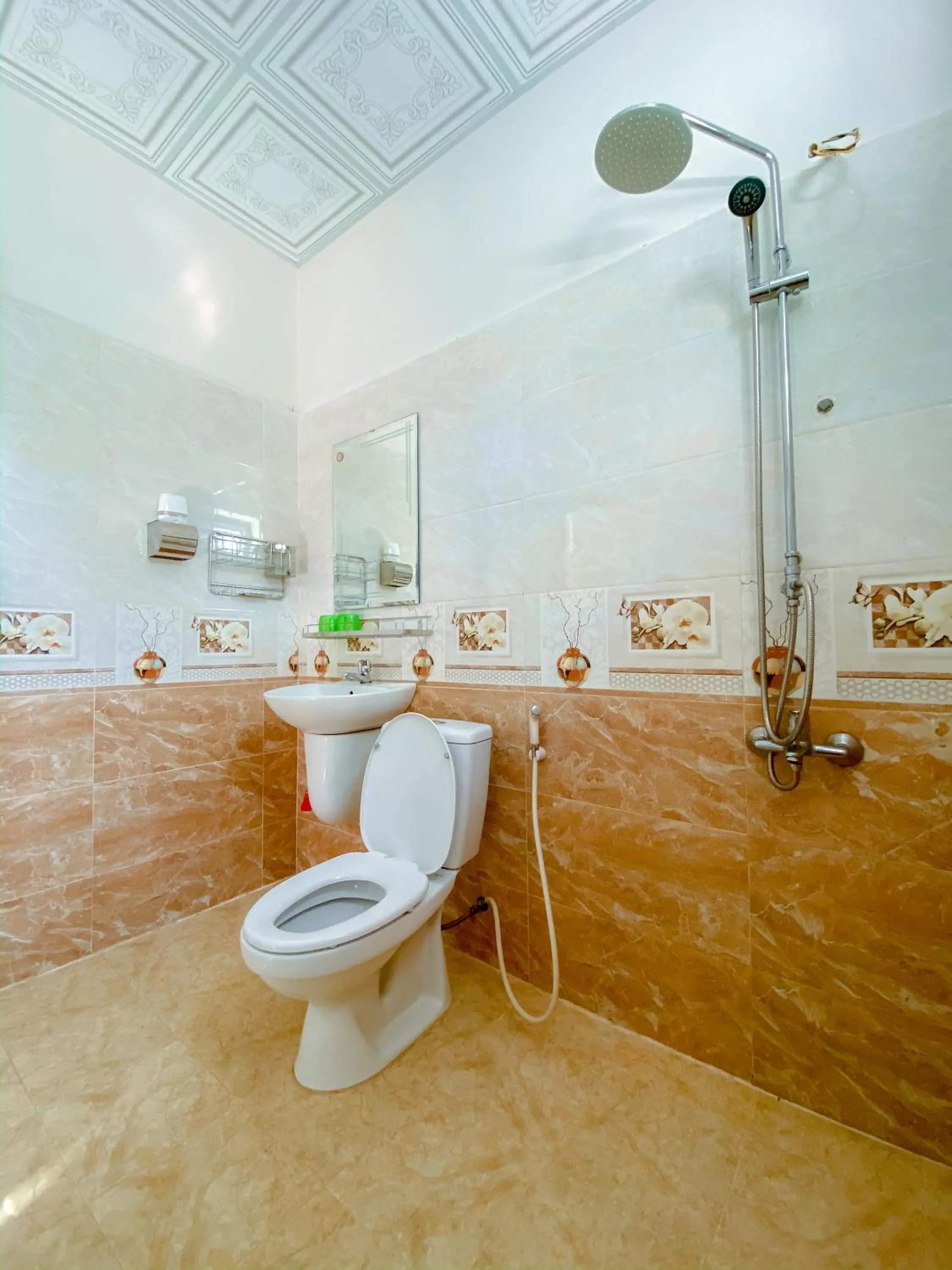 Toilet in Phu My Hung Bungalow