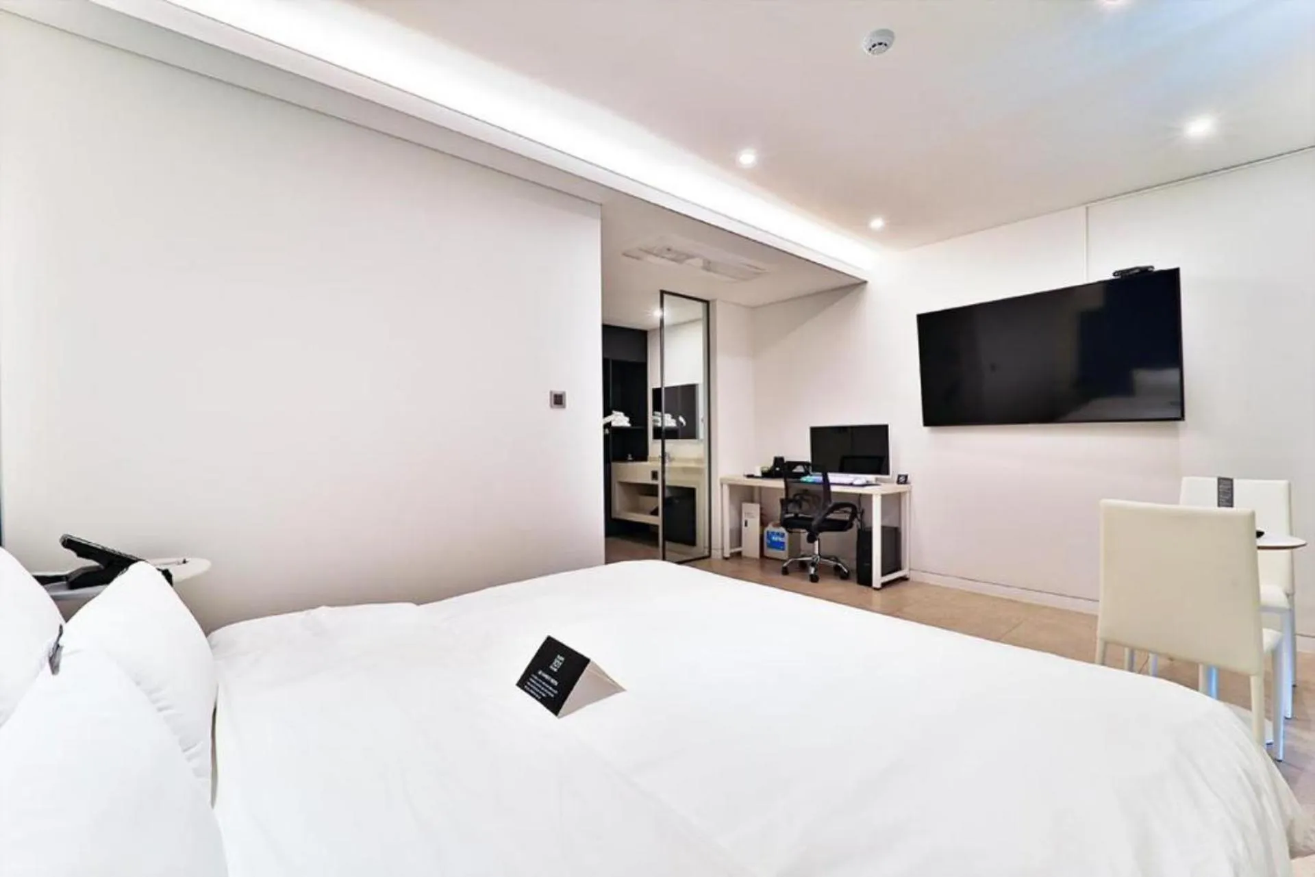 TV and multimedia, Bed in Zam 101