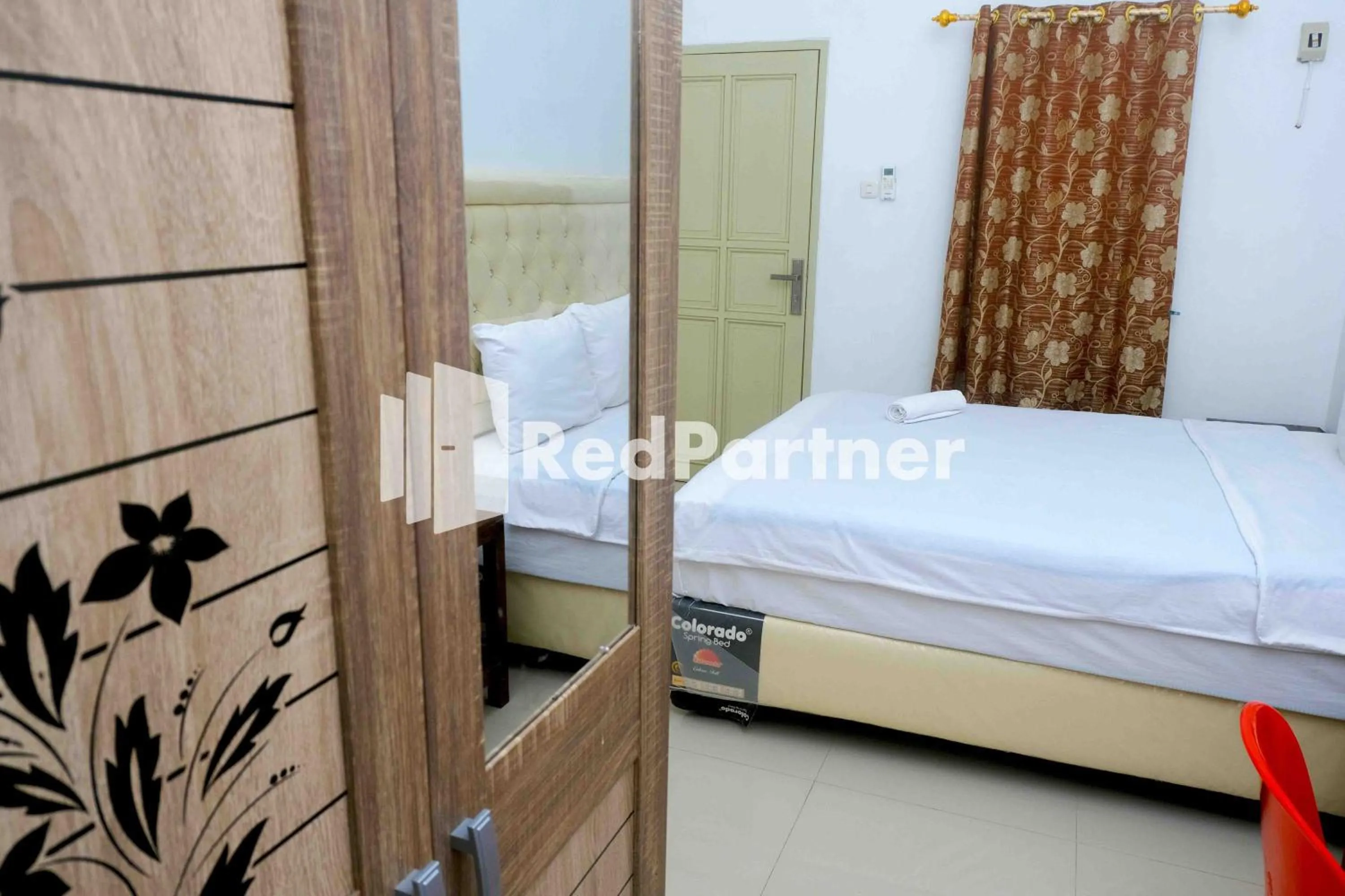 Bedroom, Bed in Fortuner Homestay Syariah Makassar Mitra RedDoorz
