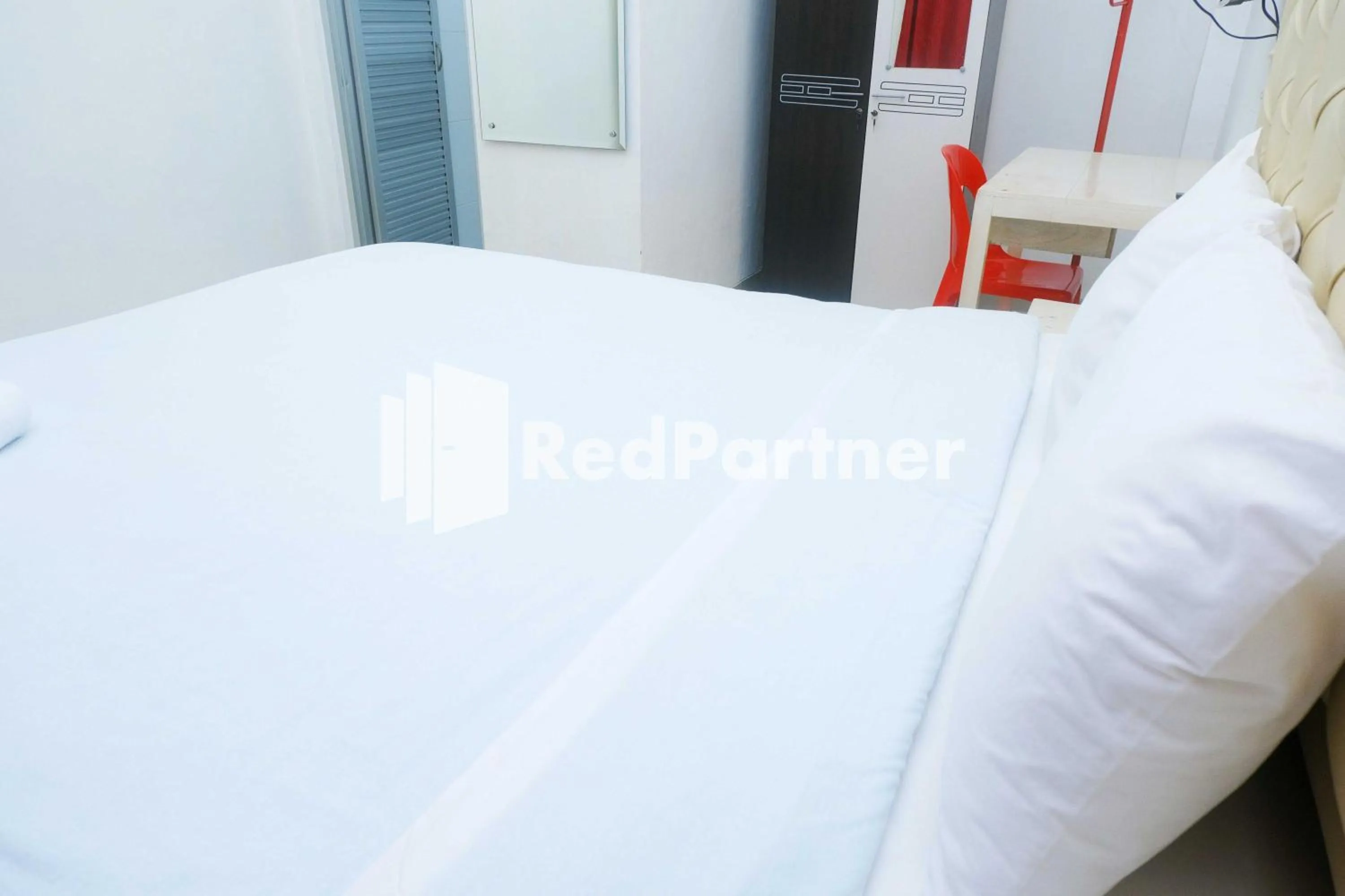 Bedroom, Bed in Fortuner Homestay Syariah Makassar Mitra RedDoorz