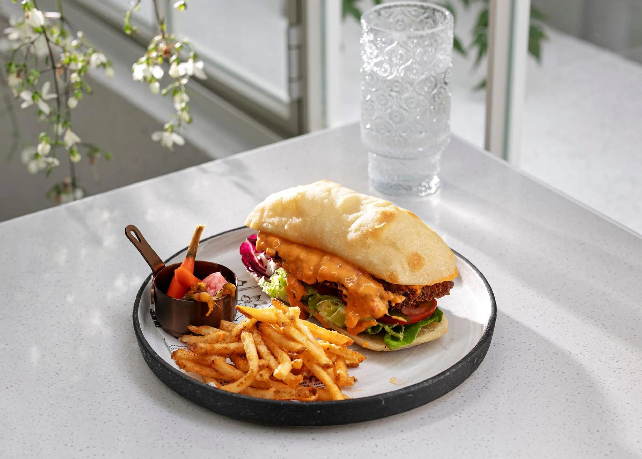 Restaurant/places to eat in Shenzhen Loft Youth Hostel