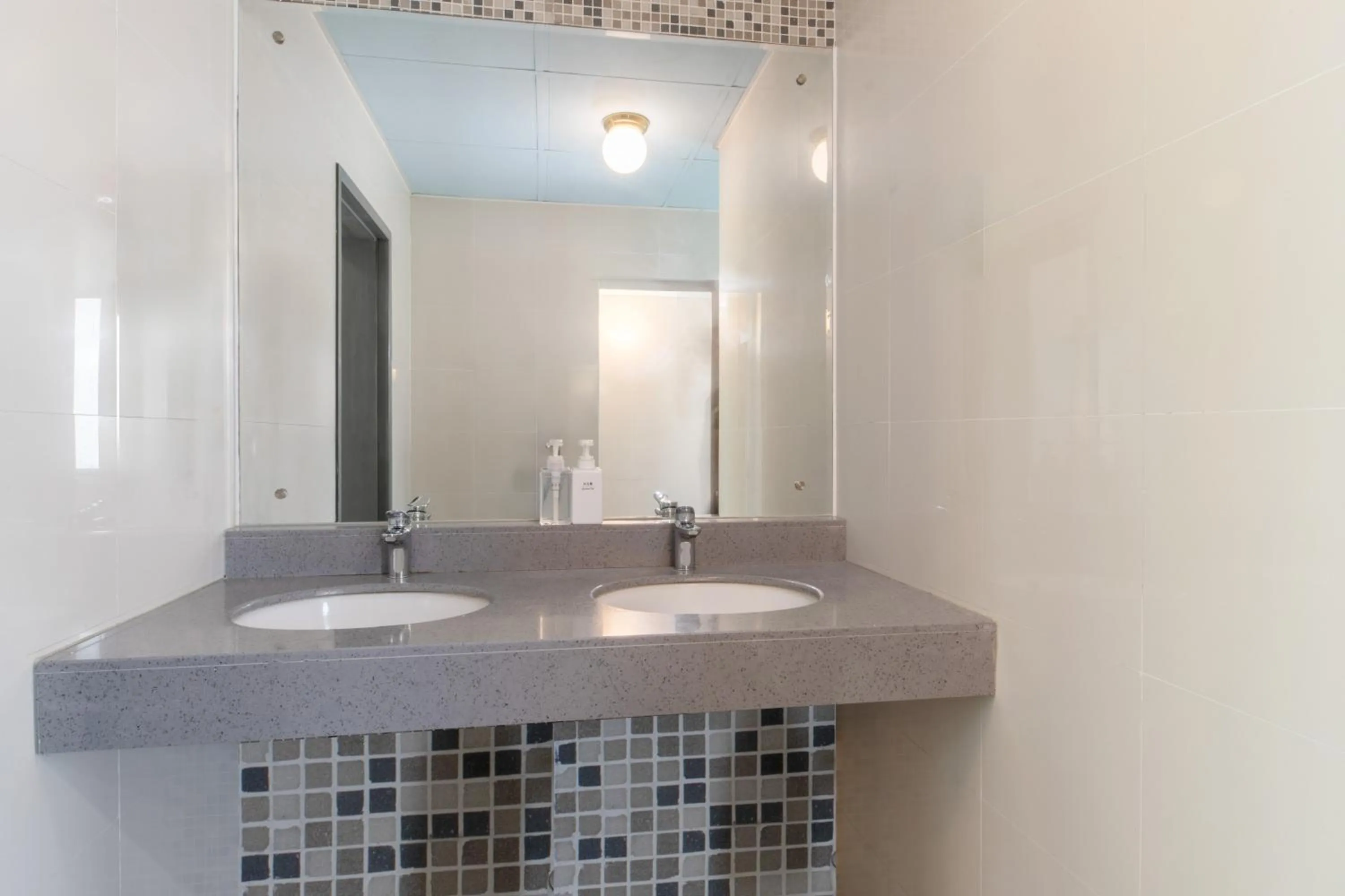 Shenzhen Loft Youth Hostel