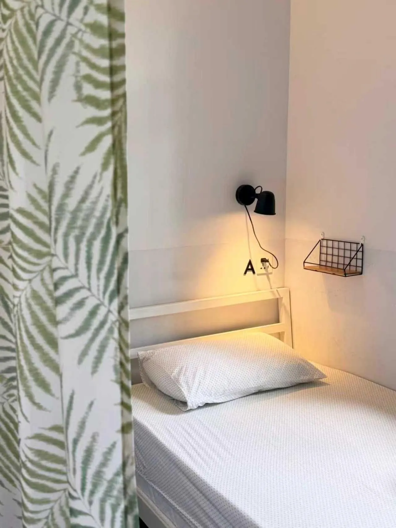 Bed in Shenzhen Loft Youth Hostel