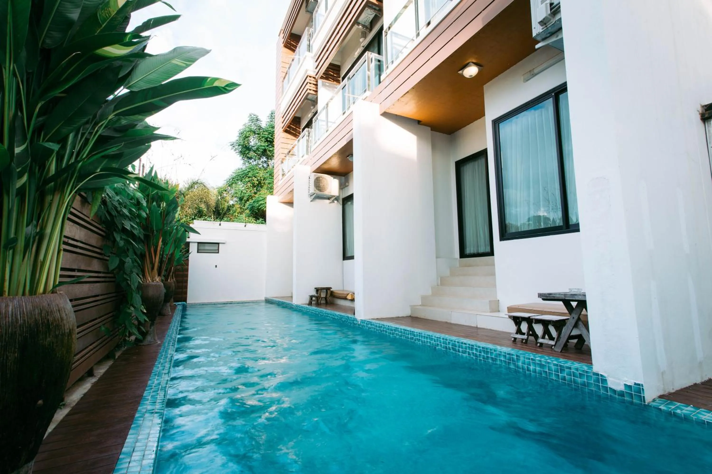 Swimming pool in Mamaison Hotel