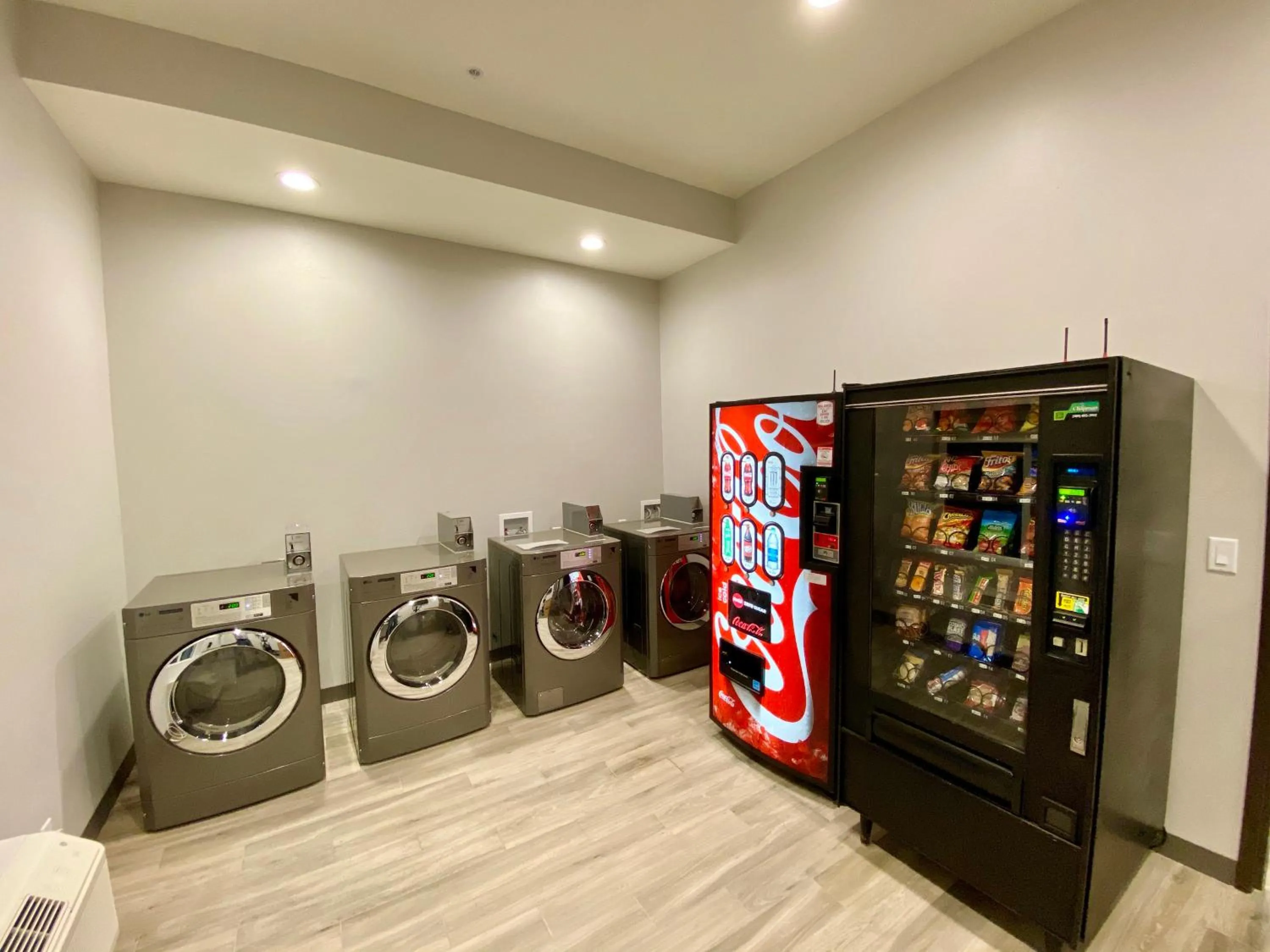 Days Inn by Wyndham Beaumont West I-10 Walden