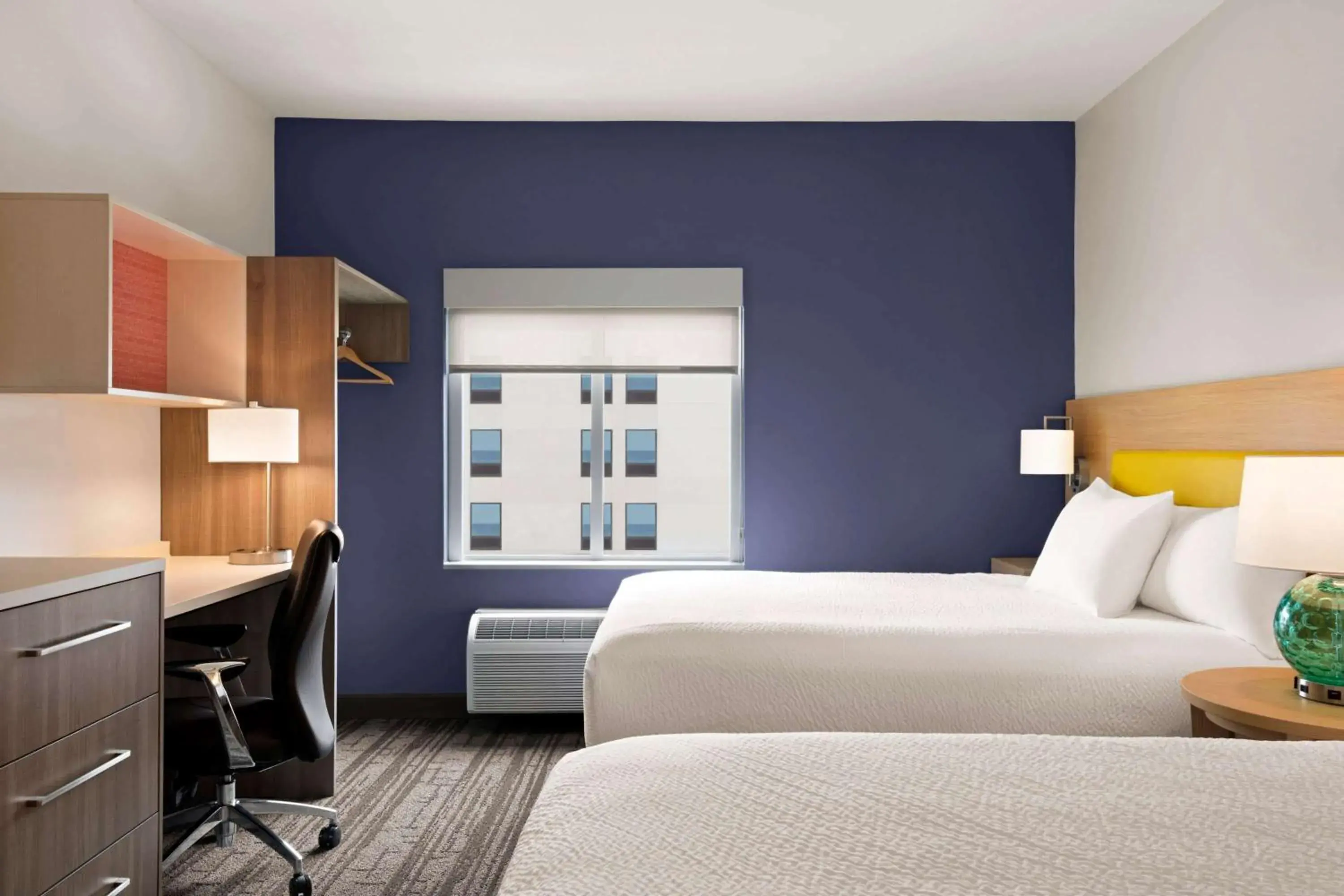 Queen Room with Two Queen Beds - Mobility Access/Non-Smoking in Days Inn by Wyndham Beaumont West I-10 Walden Queen Room with Two Queen Beds - Mobility Access/Non-Smoking in Days Inn by Wyndham Beaumont West I-10 Walden