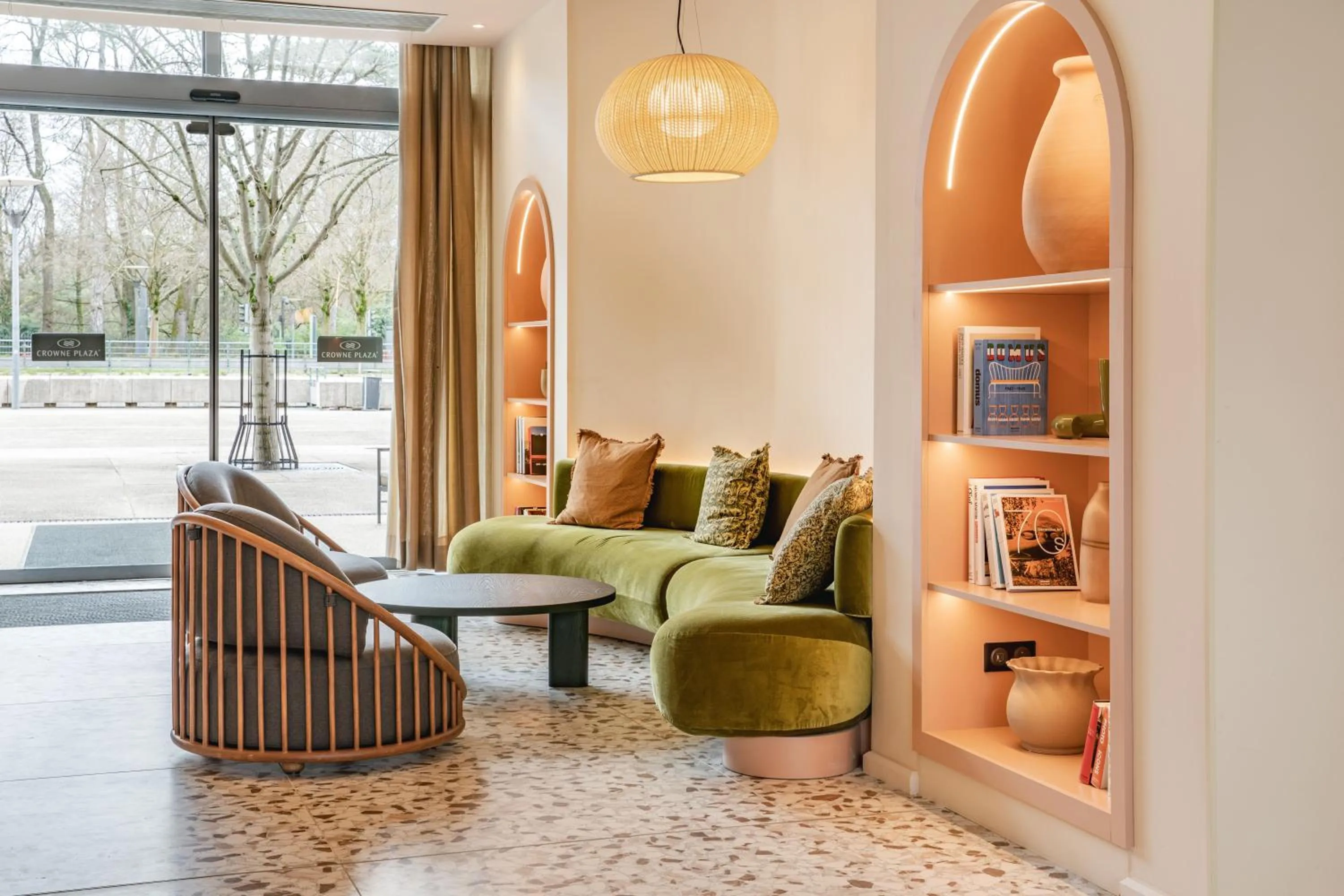 Lobby or reception in Crowne Plaza Lyon - Cité Internationale