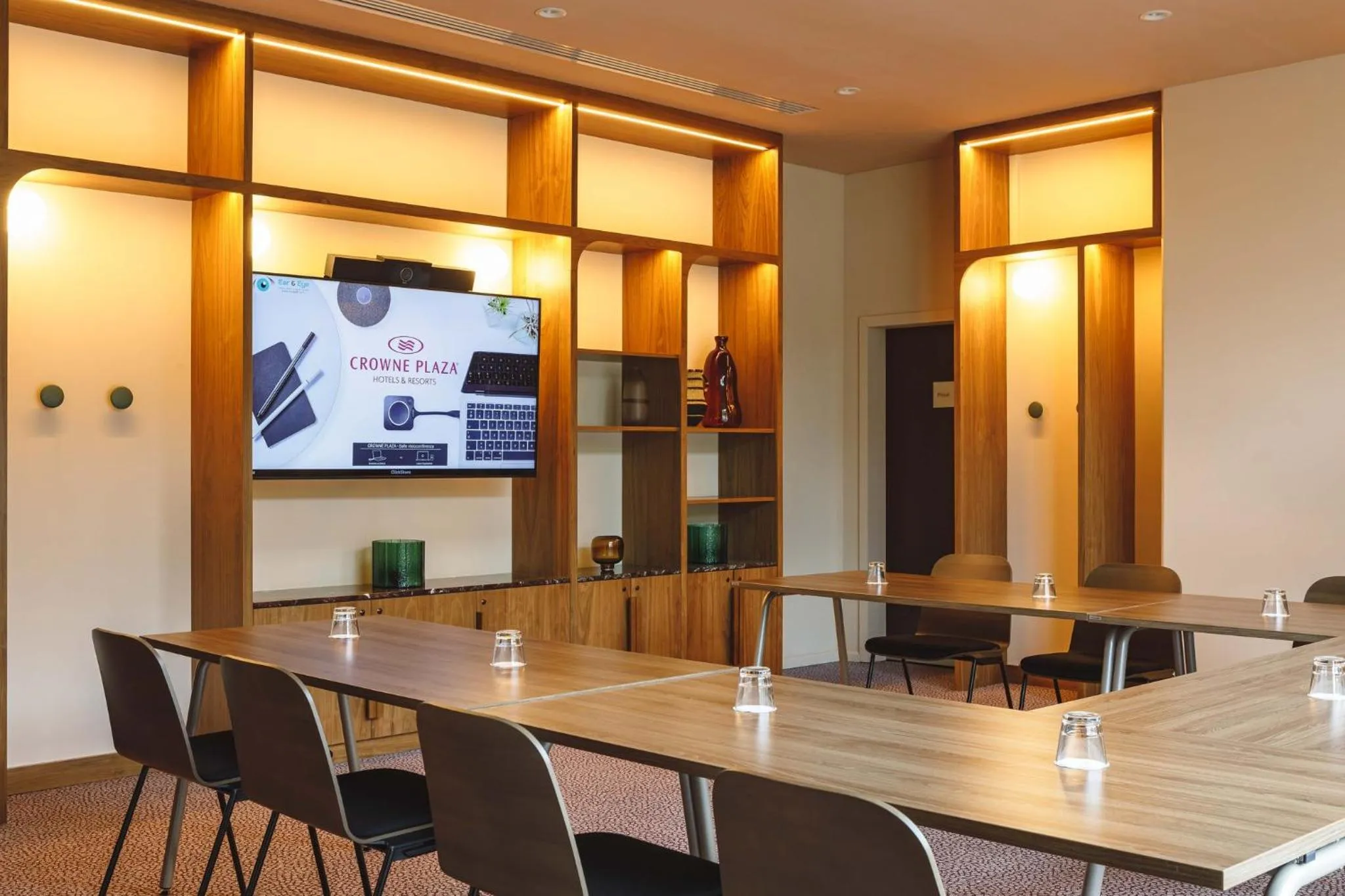 Meeting/conference room in Crowne Plaza Lyon - Cité Internationale