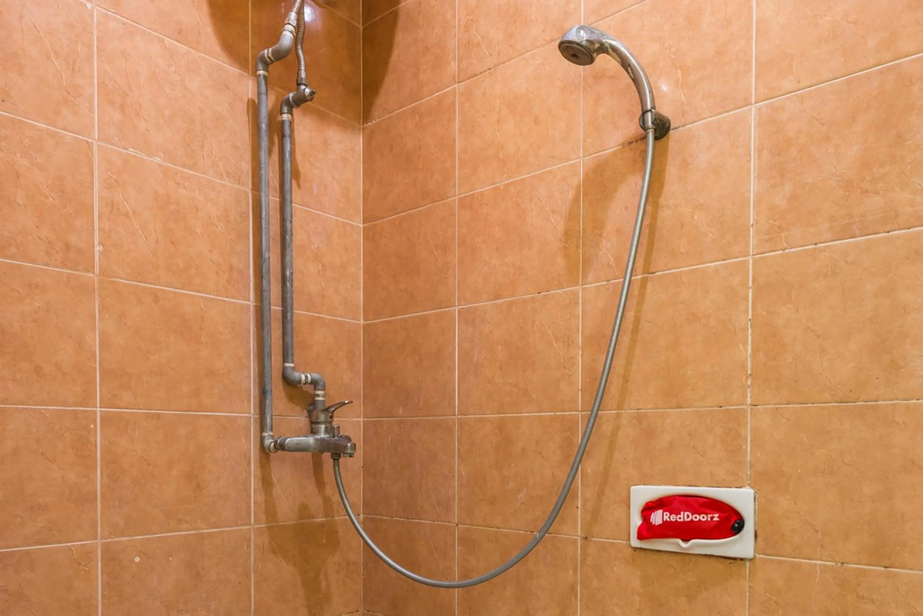 RedDoorz near Widya Mandala University