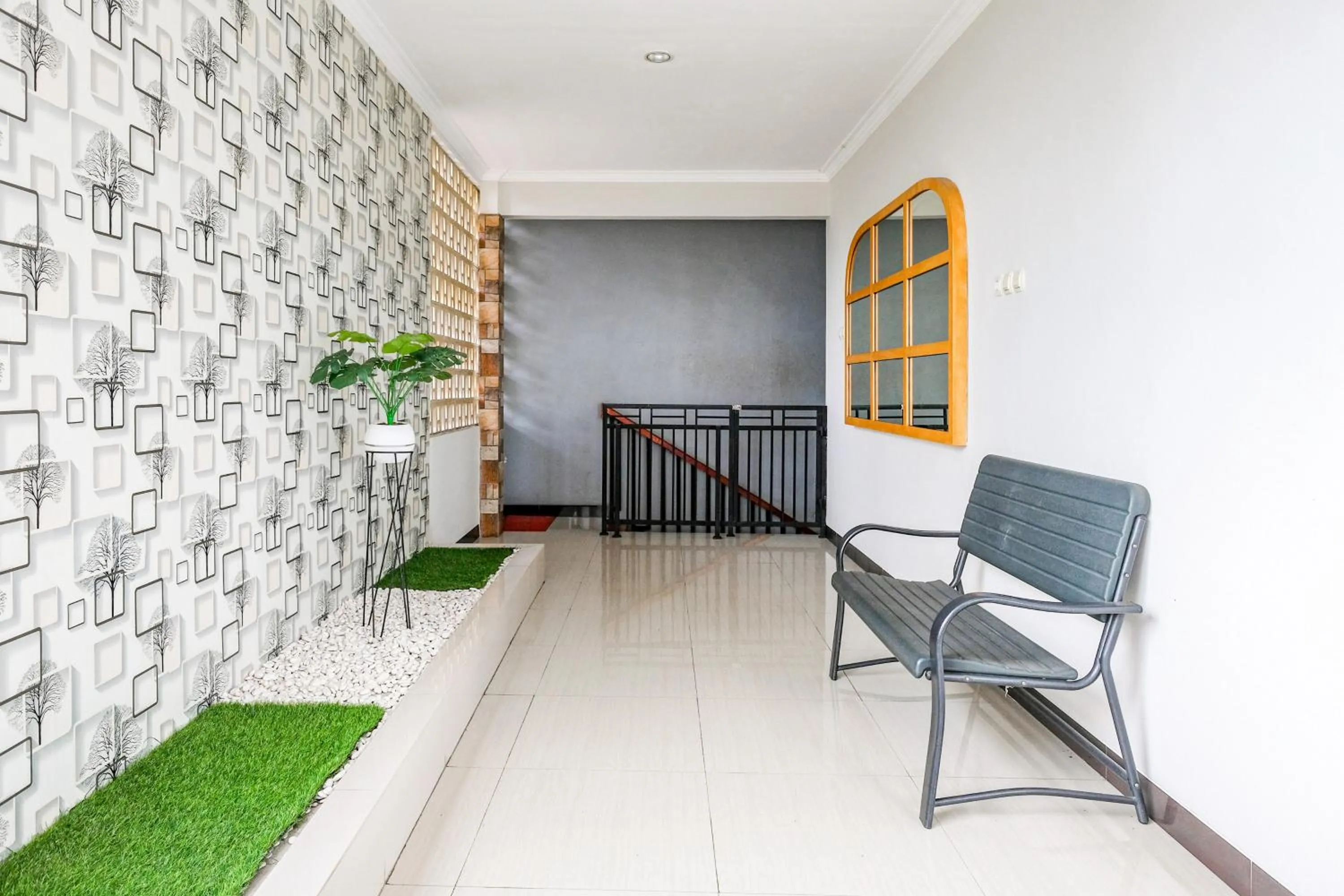 Property building in RedDoorz near GOR Satria 3