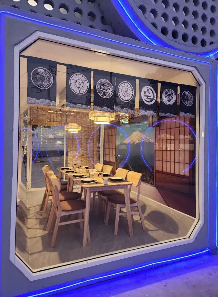 Restaurant/places to eat in Sky dome resotel - โรงแรมสกายโดม รีโซเทล