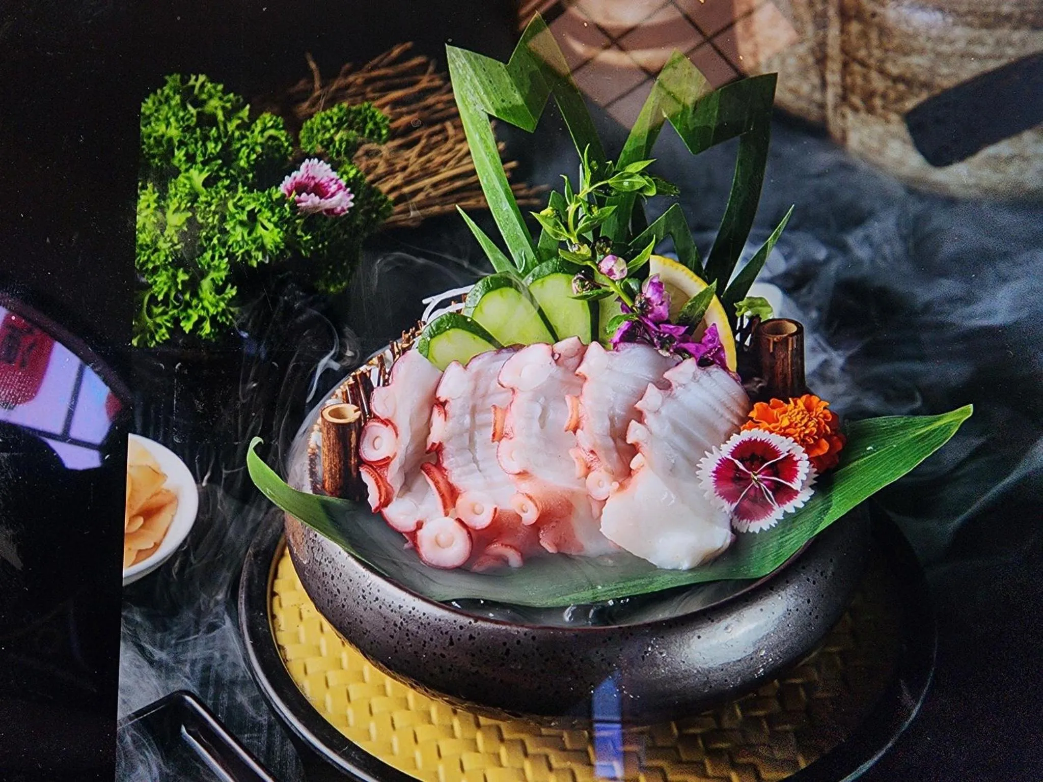 Restaurant/places to eat in Sky dome resotel - โรงแรมสกายโดม รีโซเทล