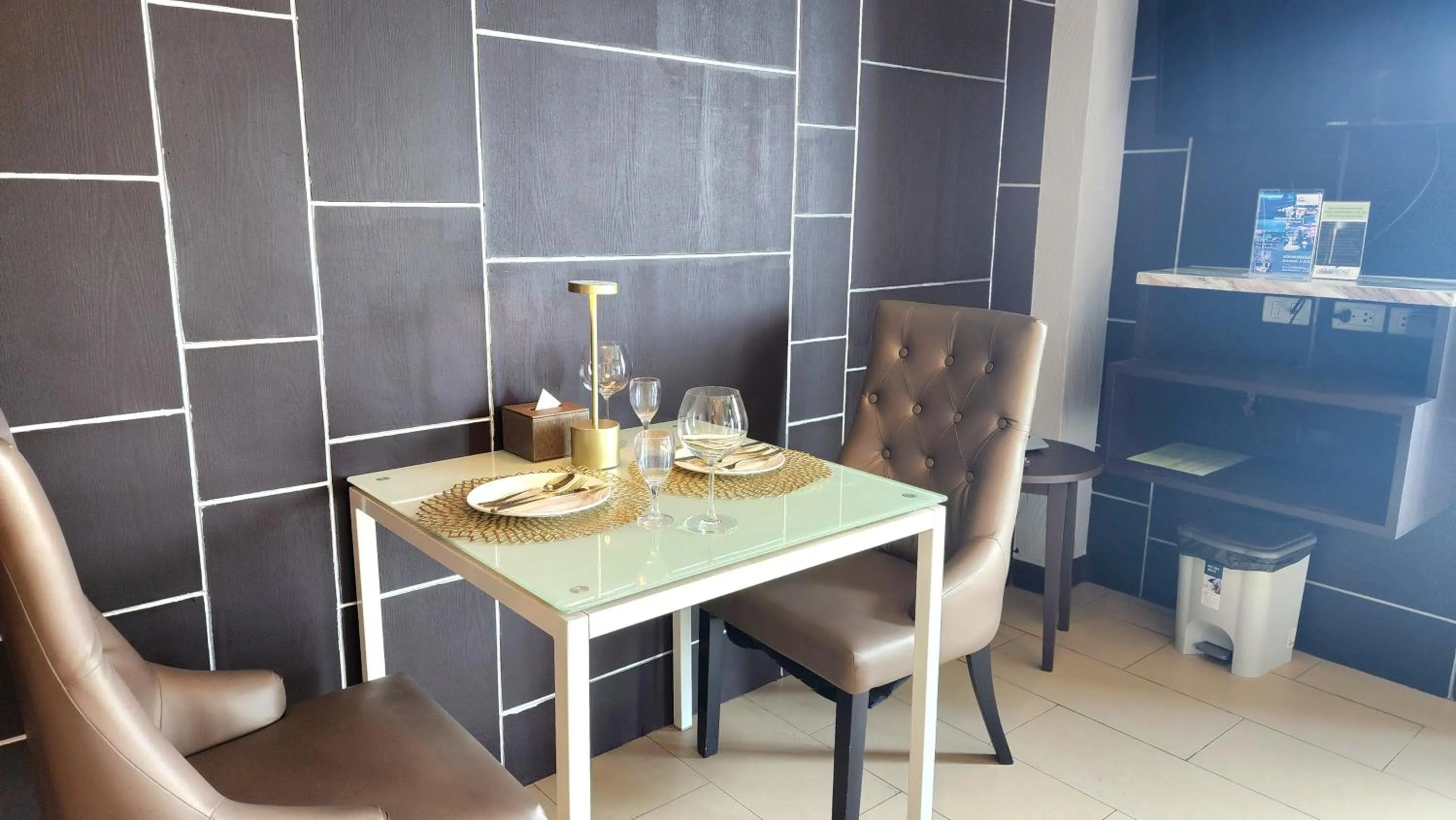 Living room in Sky dome resotel - โรงแรมสกายโดม รีโซเทล