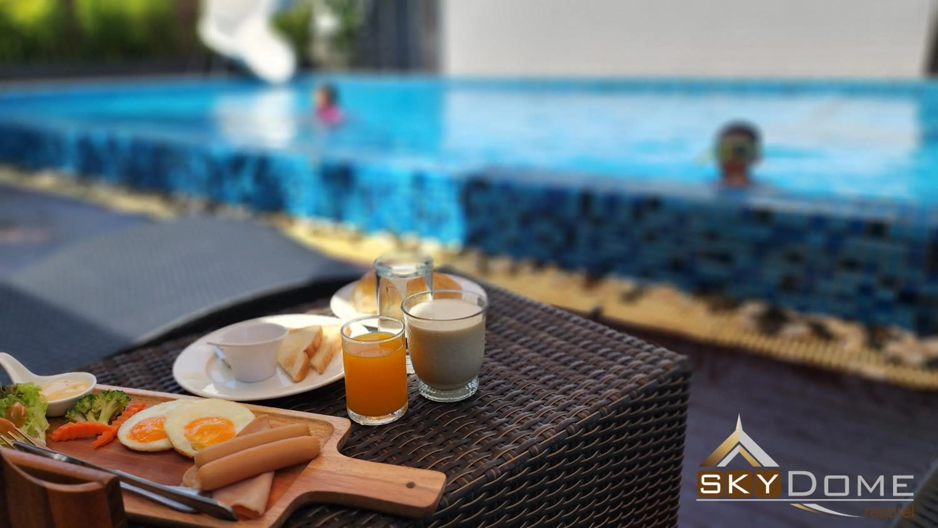 Breakfast in Sky dome resotel - โรงแรมสกายโดม รีโซเทล