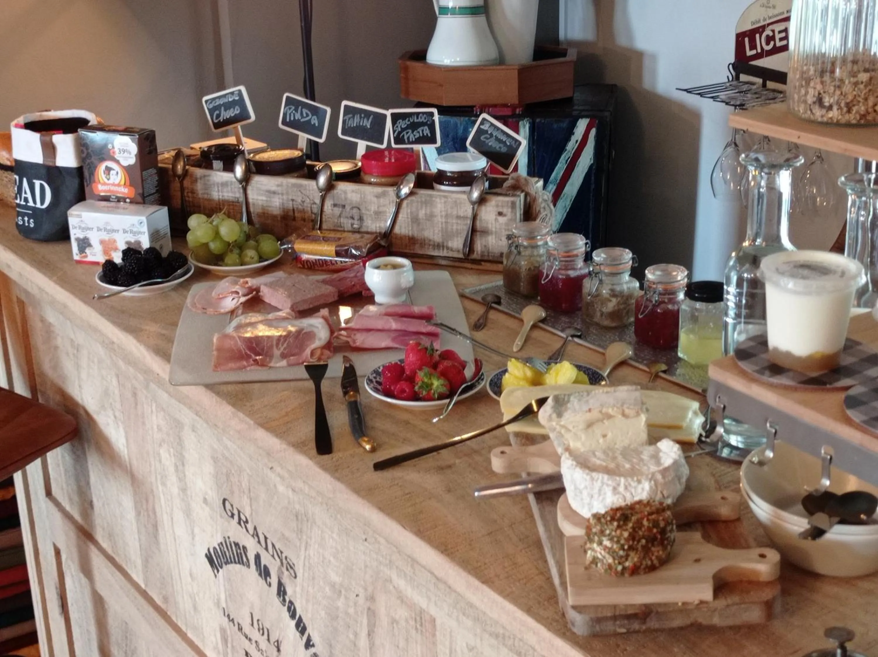 Breakfast in L'ancienne Boulangerie