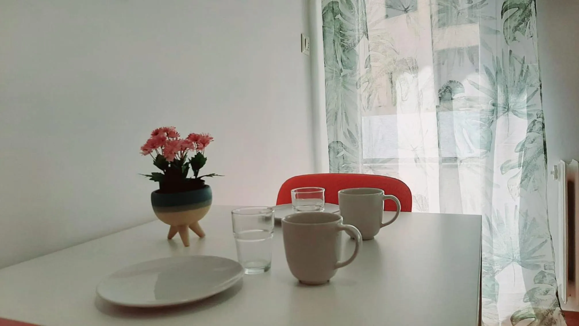 Dining area in Hostal Lucia by gaiarooms