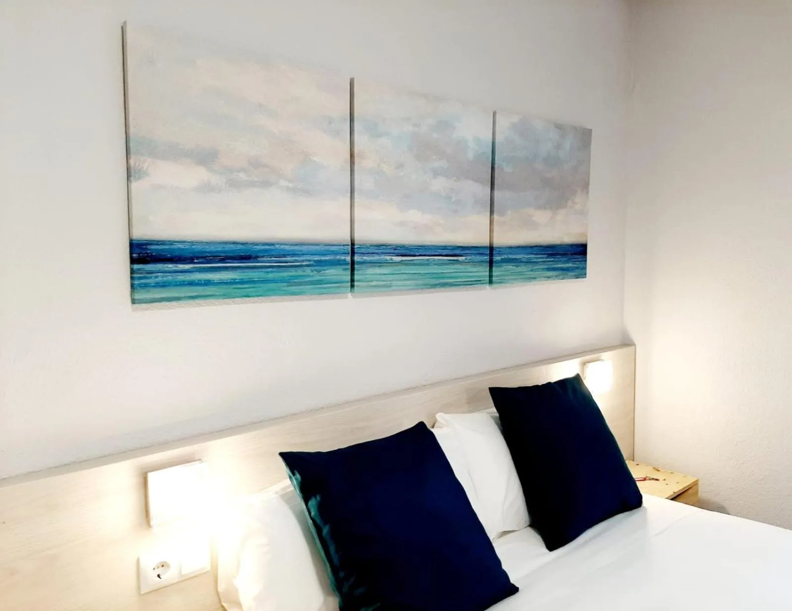 Bed in Hostal Lucia by gaiarooms