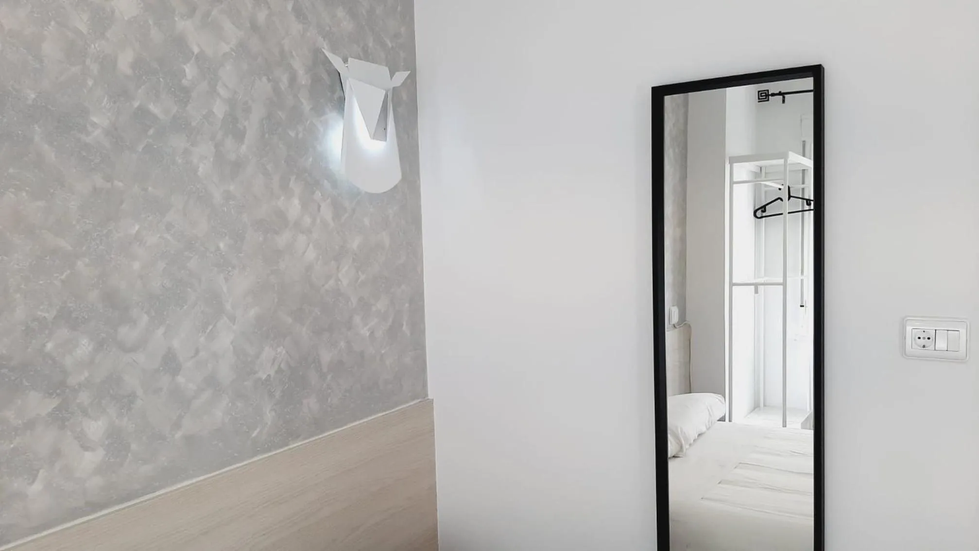 Bed in Hostal Lucia by gaiarooms