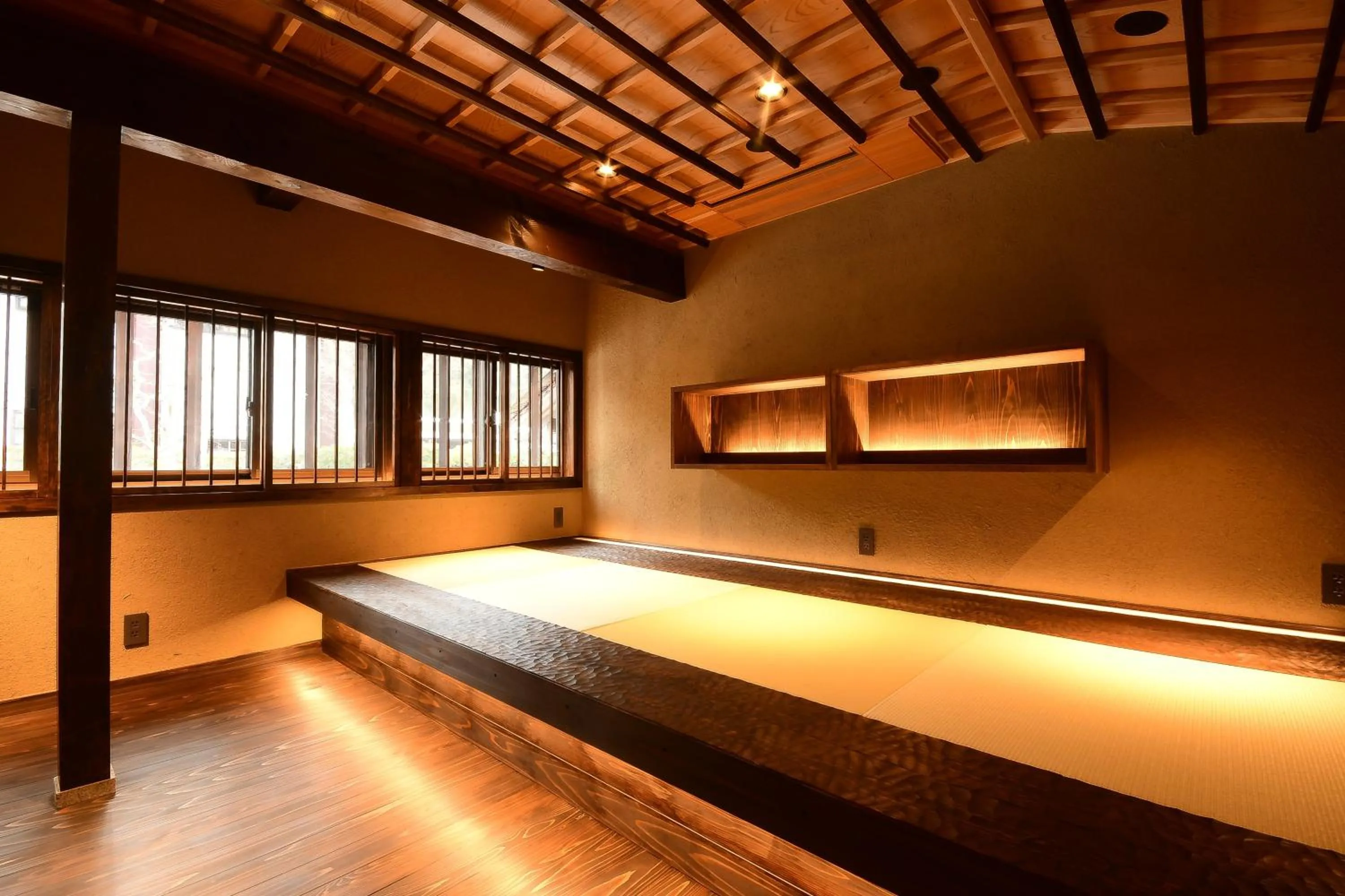 Communal lounge/ TV room in Koyasan Shukubo Yochiin