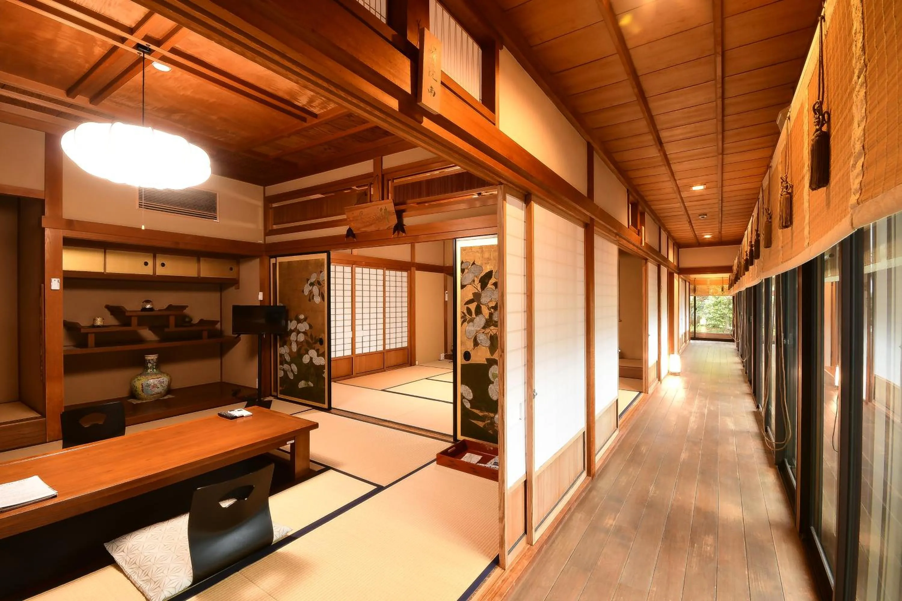 Photo of the whole room in Koyasan Shukubo Yochiin