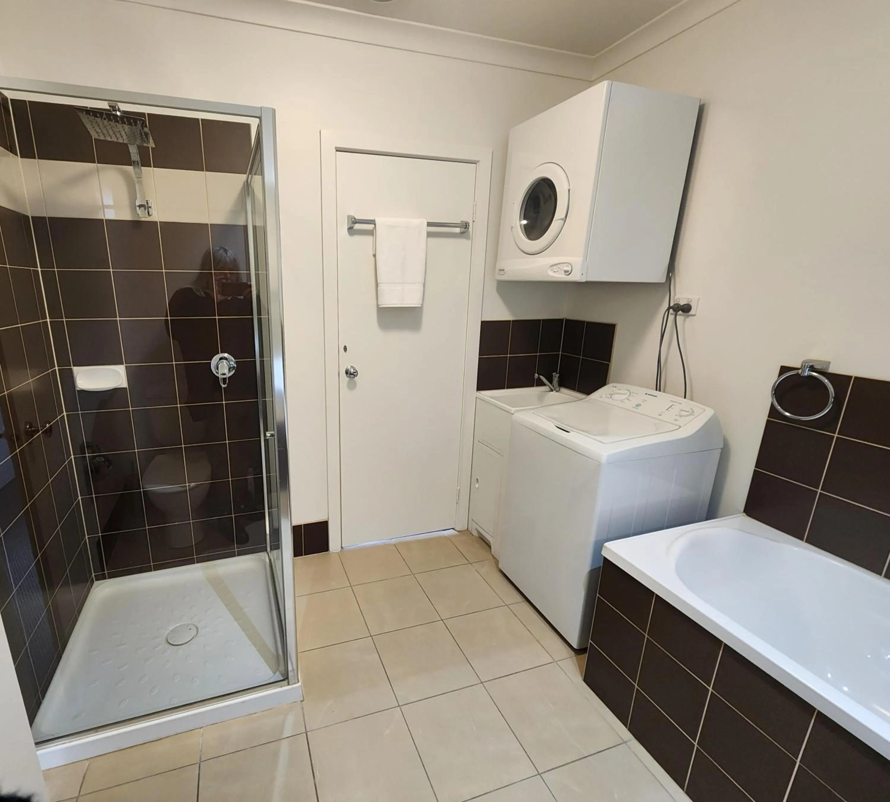 Oceanic on Thompson Apartments