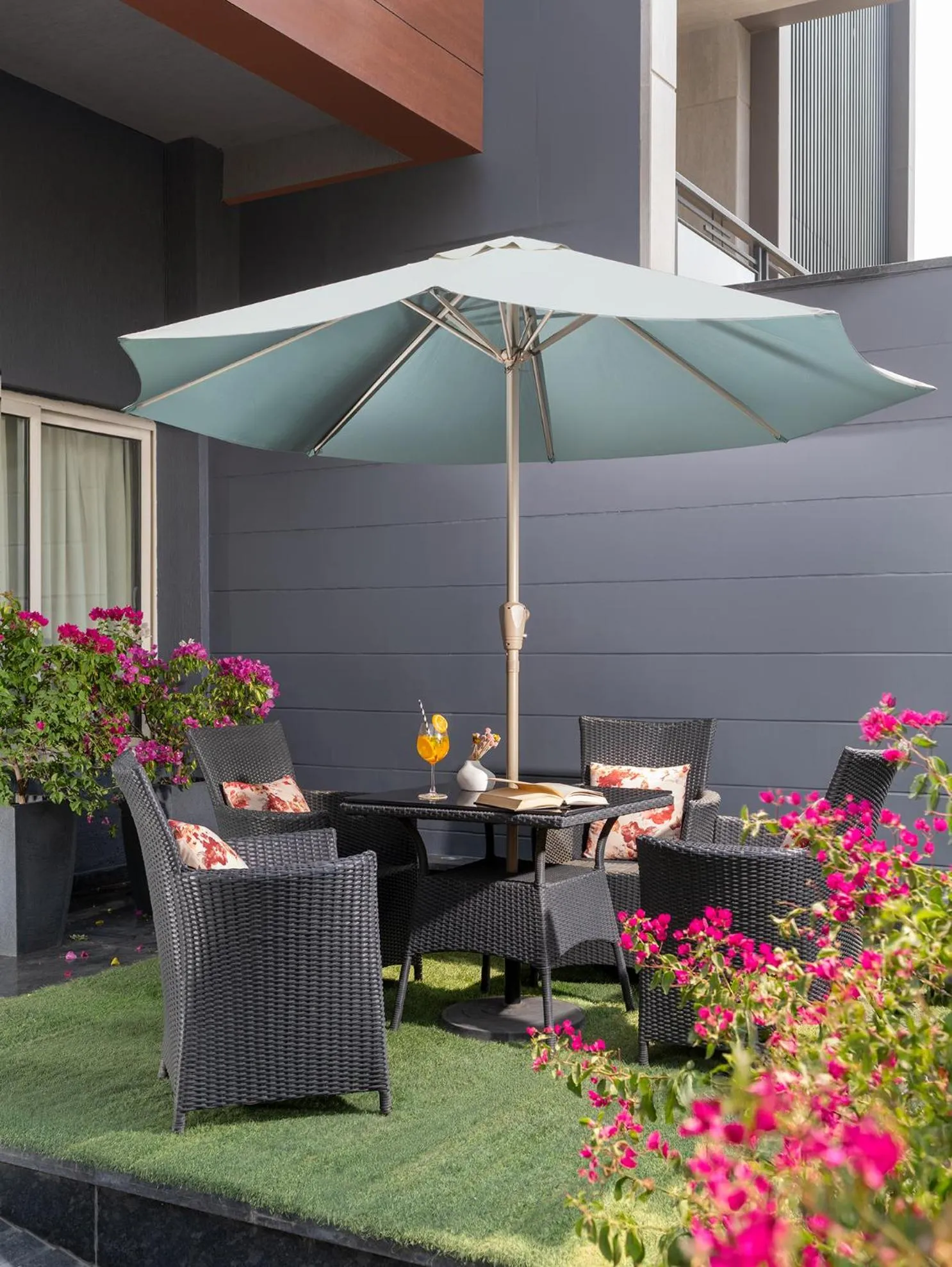 Garden in The Atara Near Golf Course Road