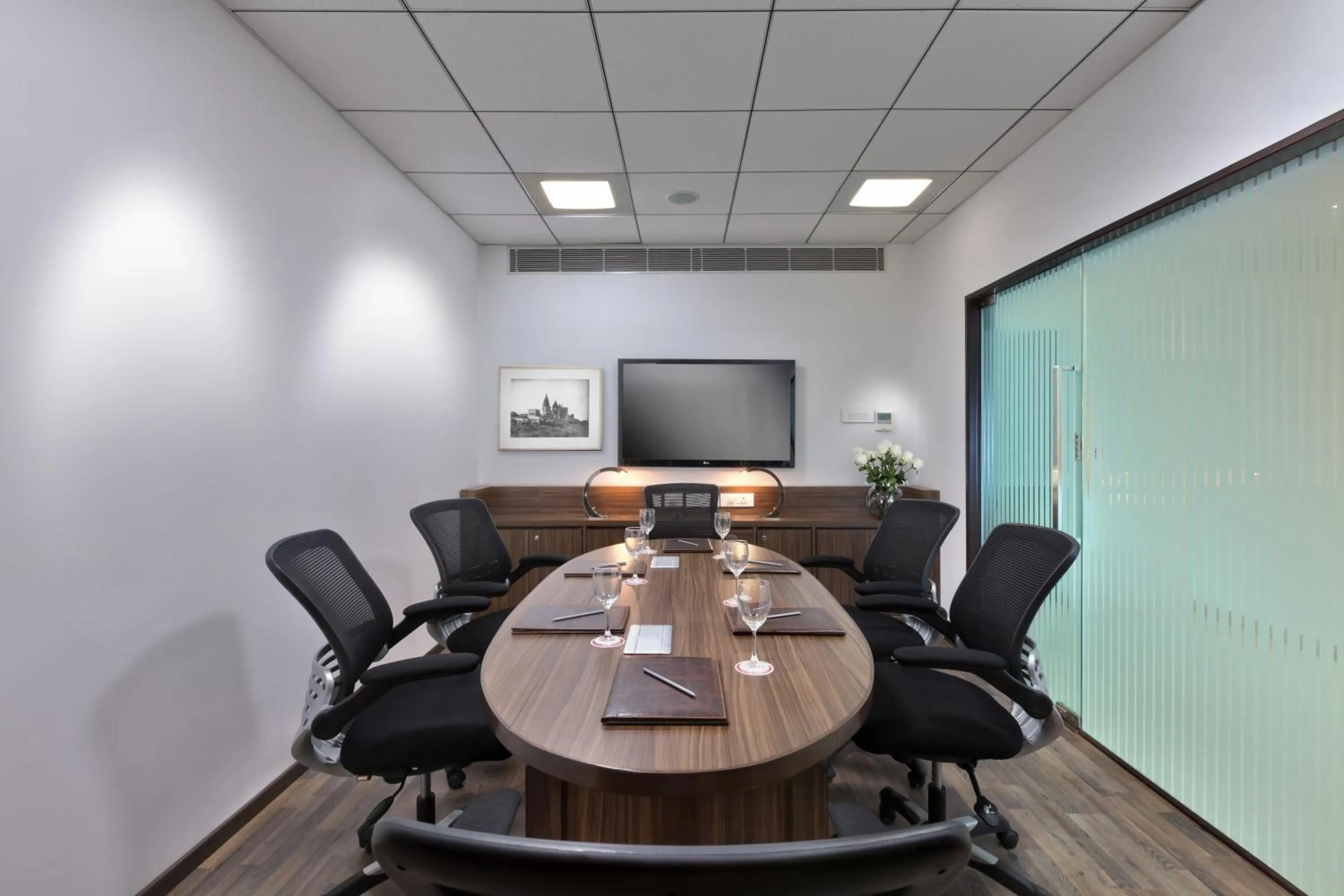 Business facilities in The Atara Near Golf Course Road