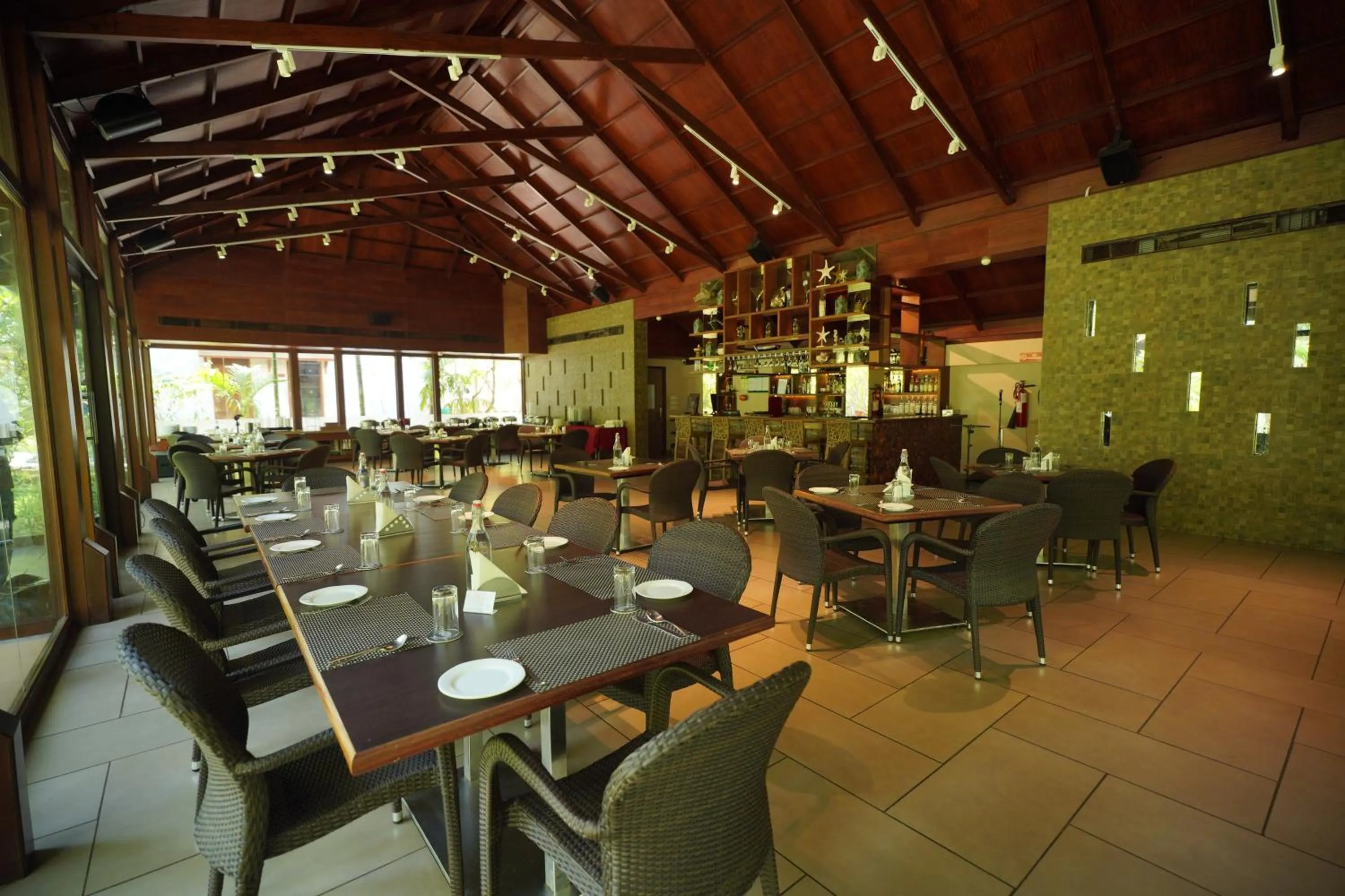 Restaurant/places to eat in Sea Shell Neil