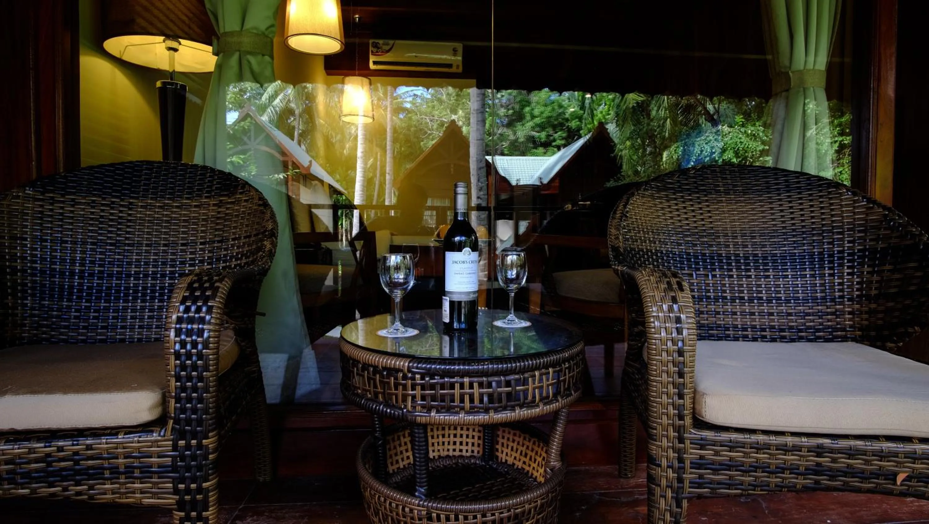 Seating area in Sea Shell Neil