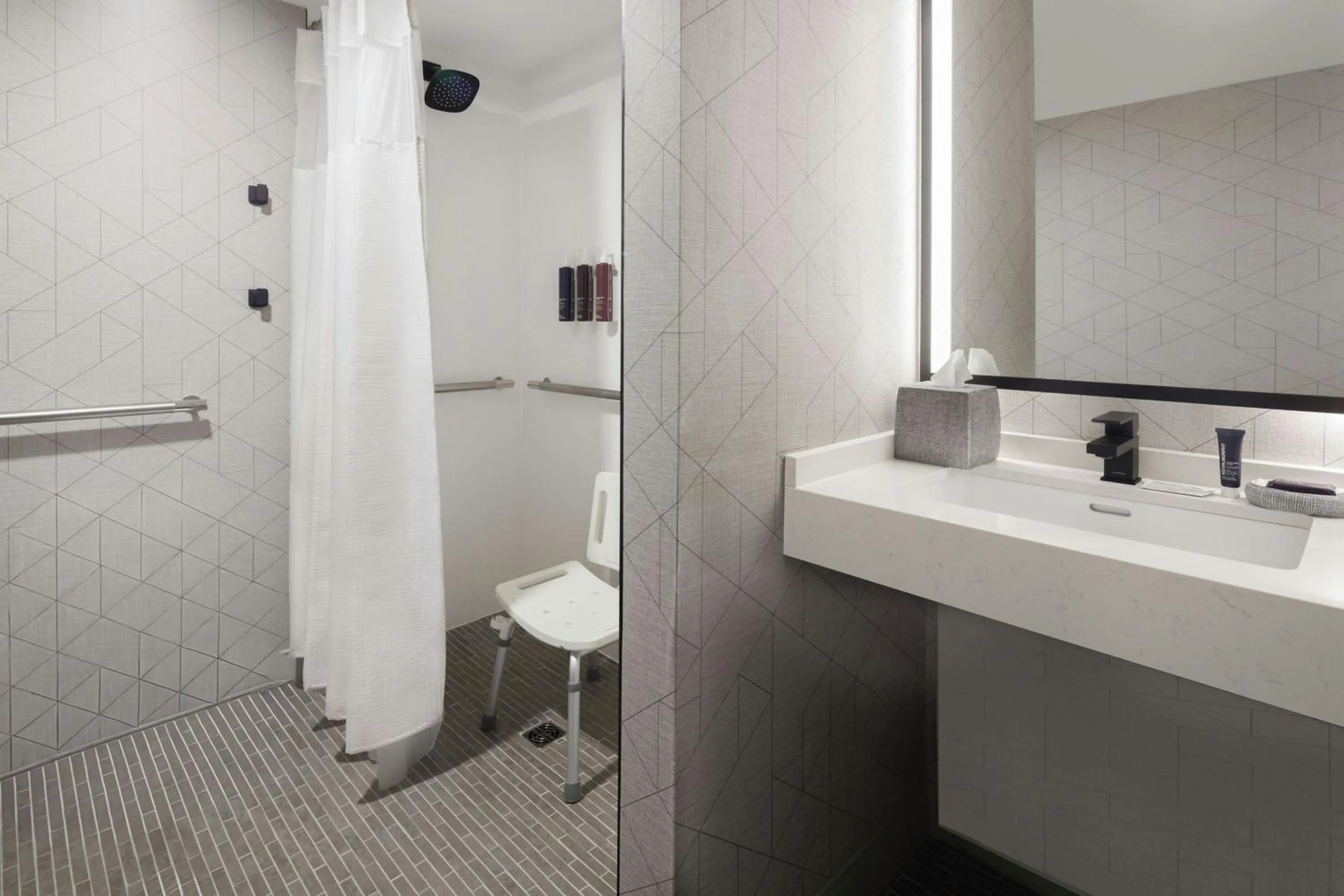 Bathroom in Sheraton Framingham Hotel & Conference Center