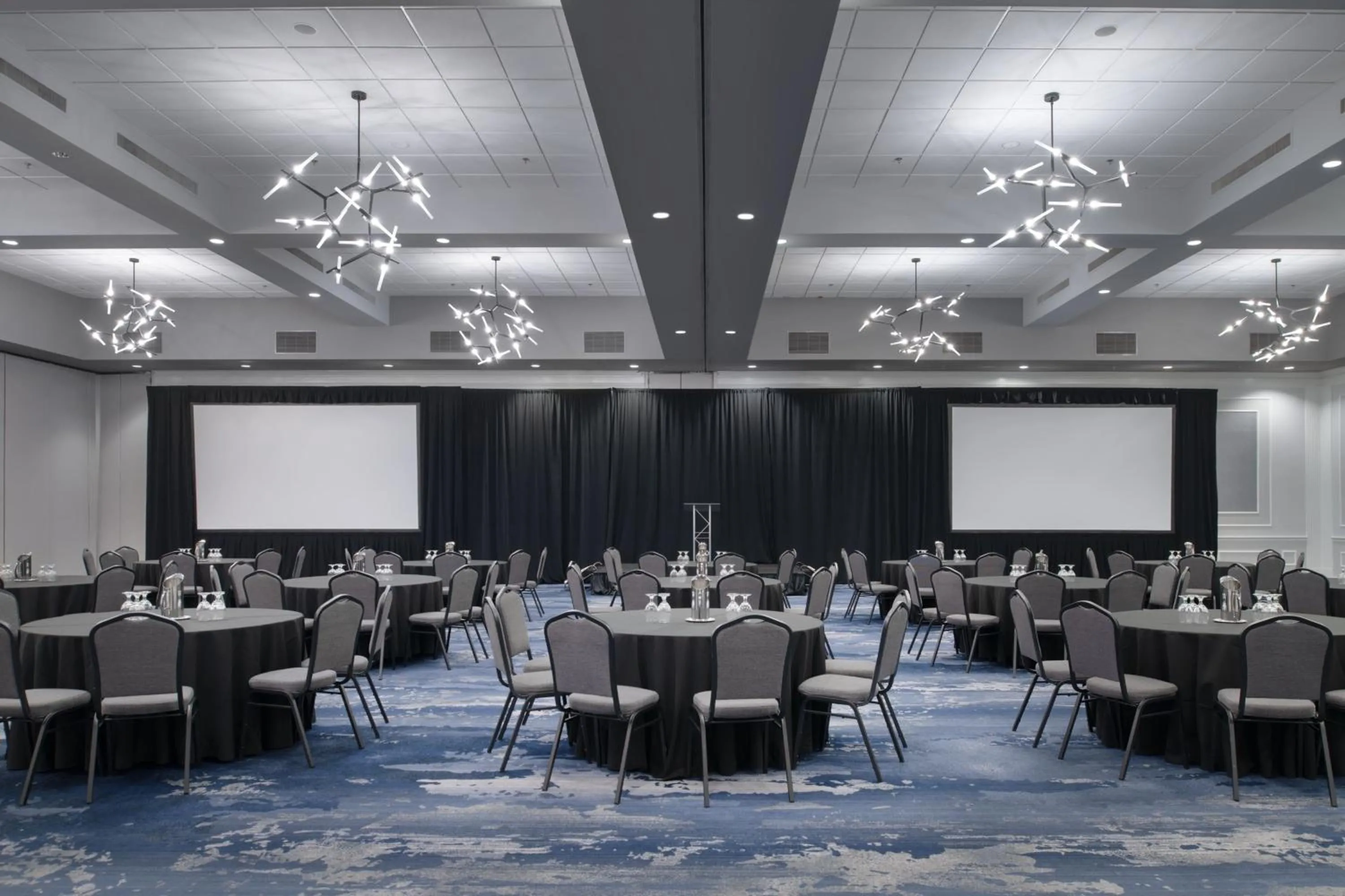 Meeting/conference room in Sheraton Framingham Hotel & Conference Center