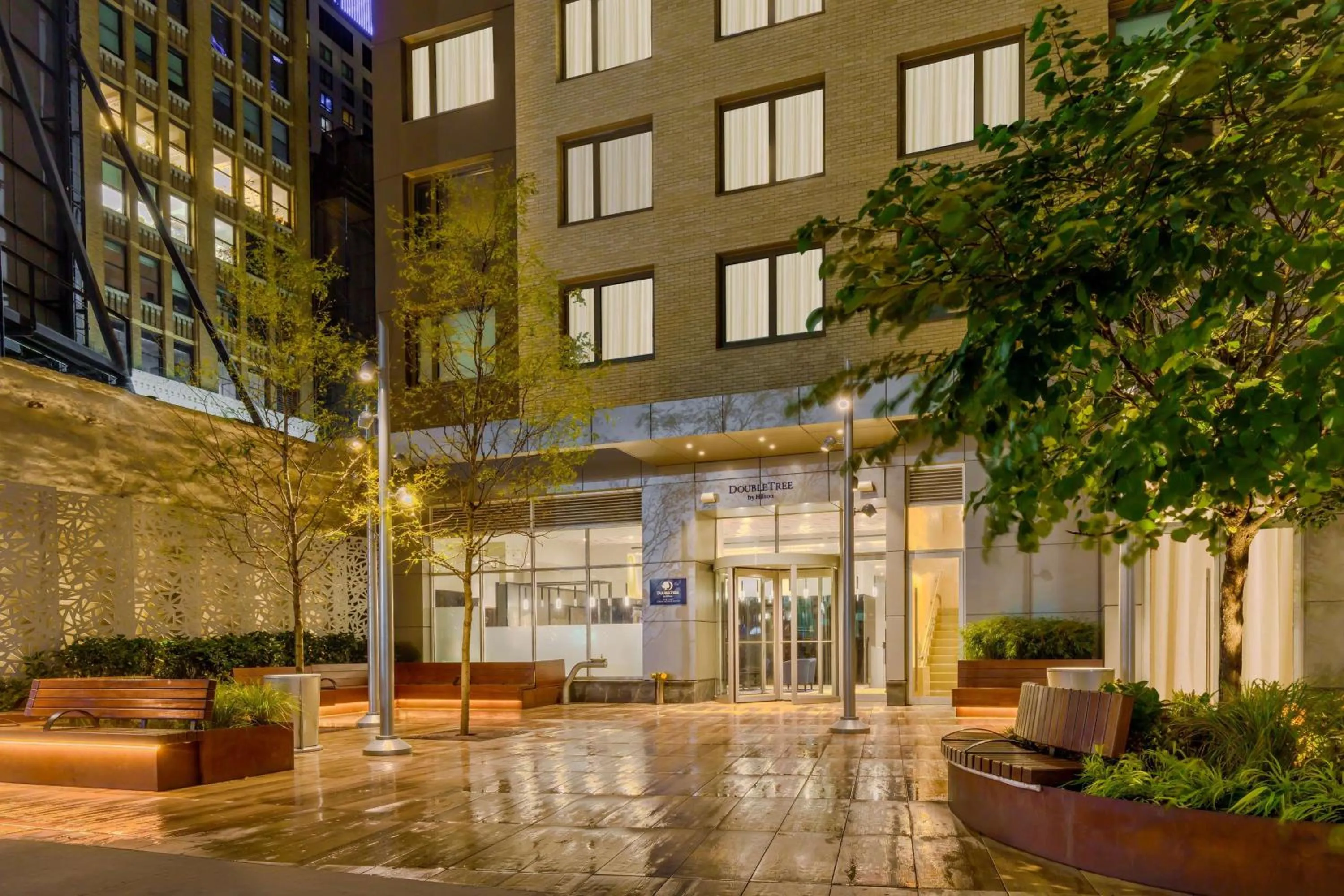 Property building in DoubleTree by Hilton New York Times Square South