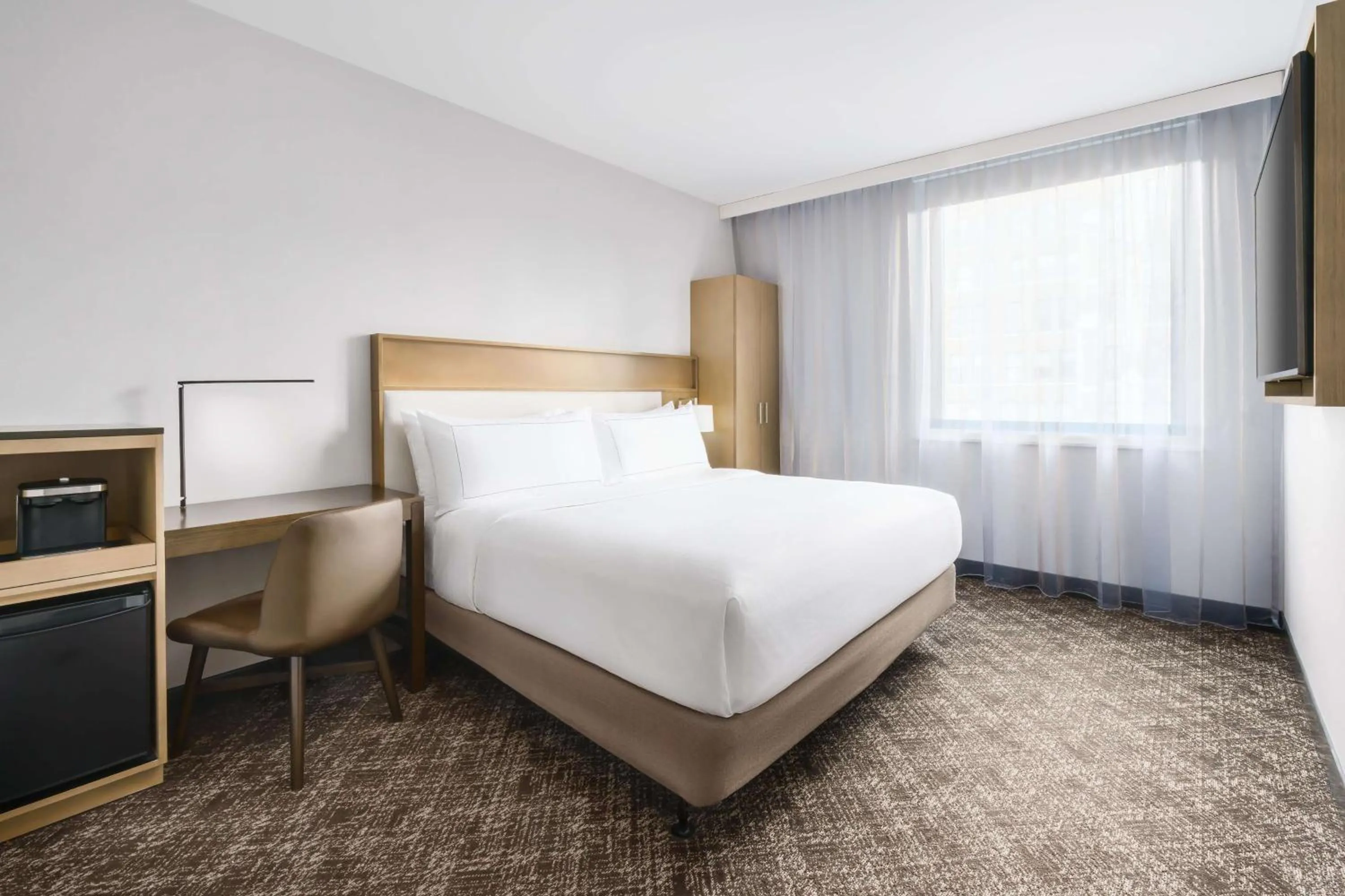 Bedroom, Bed in DoubleTree by Hilton New York Times Square South