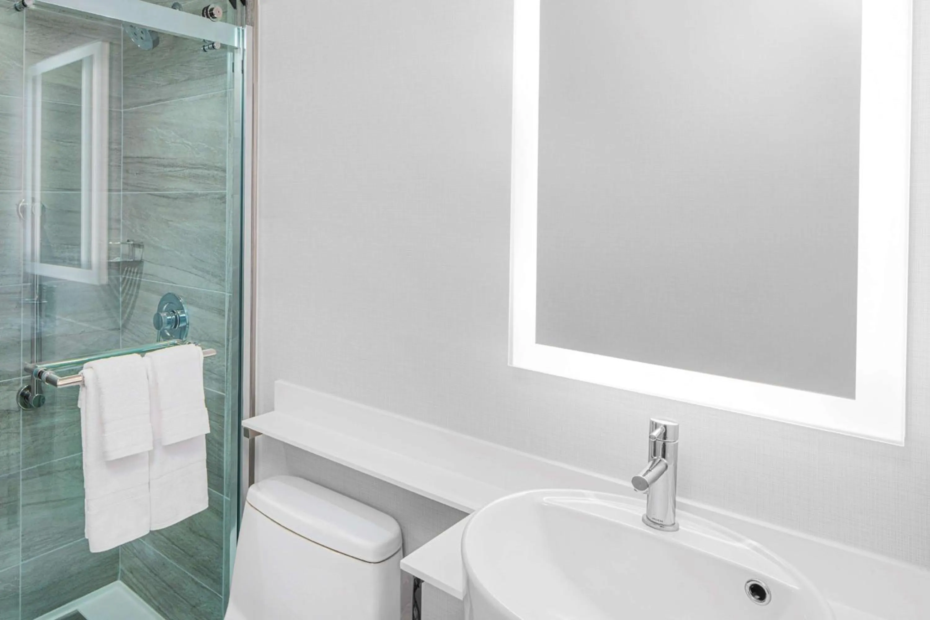 Bathroom in DoubleTree by Hilton New York Times Square South