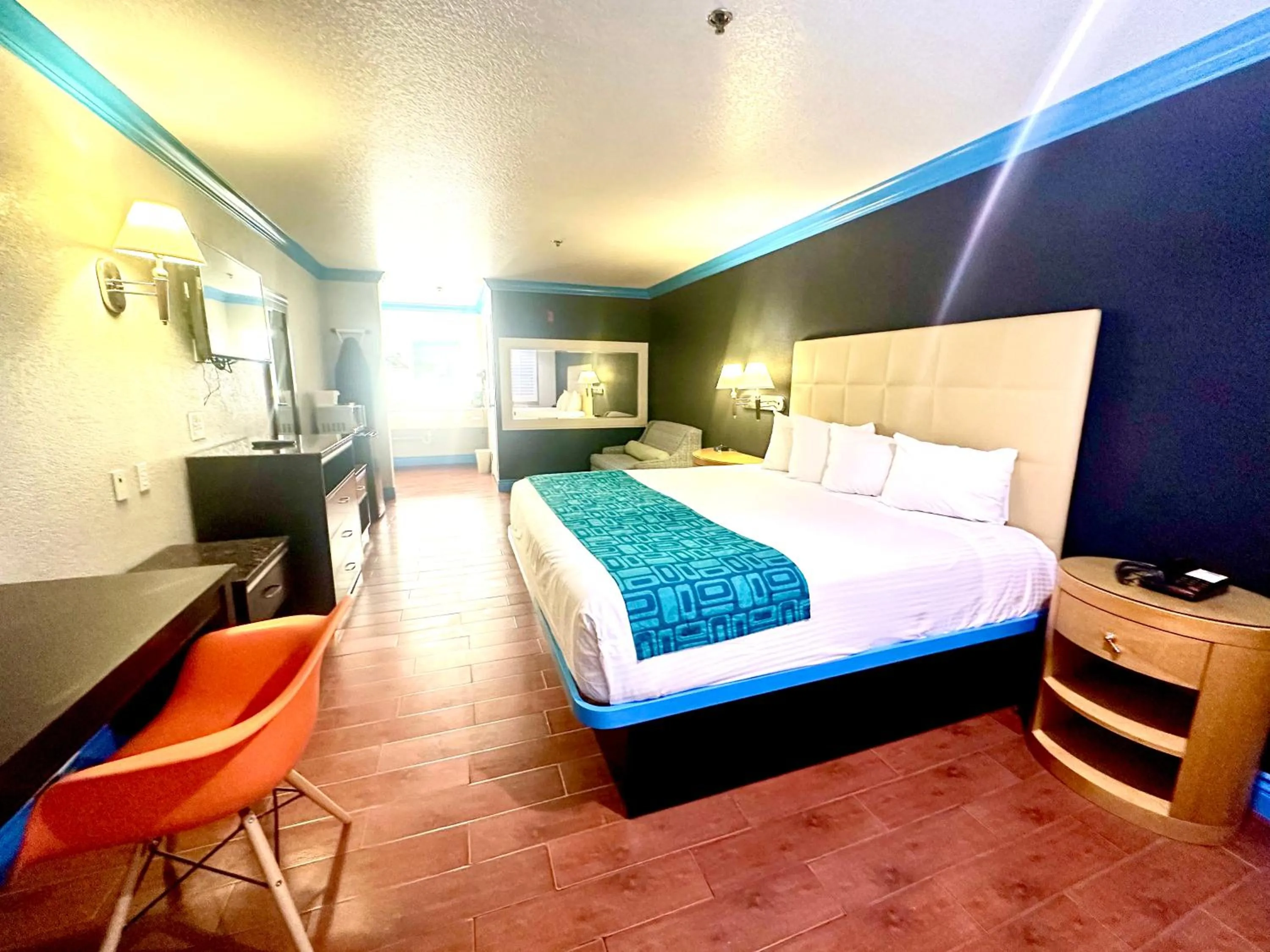 Photo of the whole room, Bed in Casa Blanca Hotel - Orange