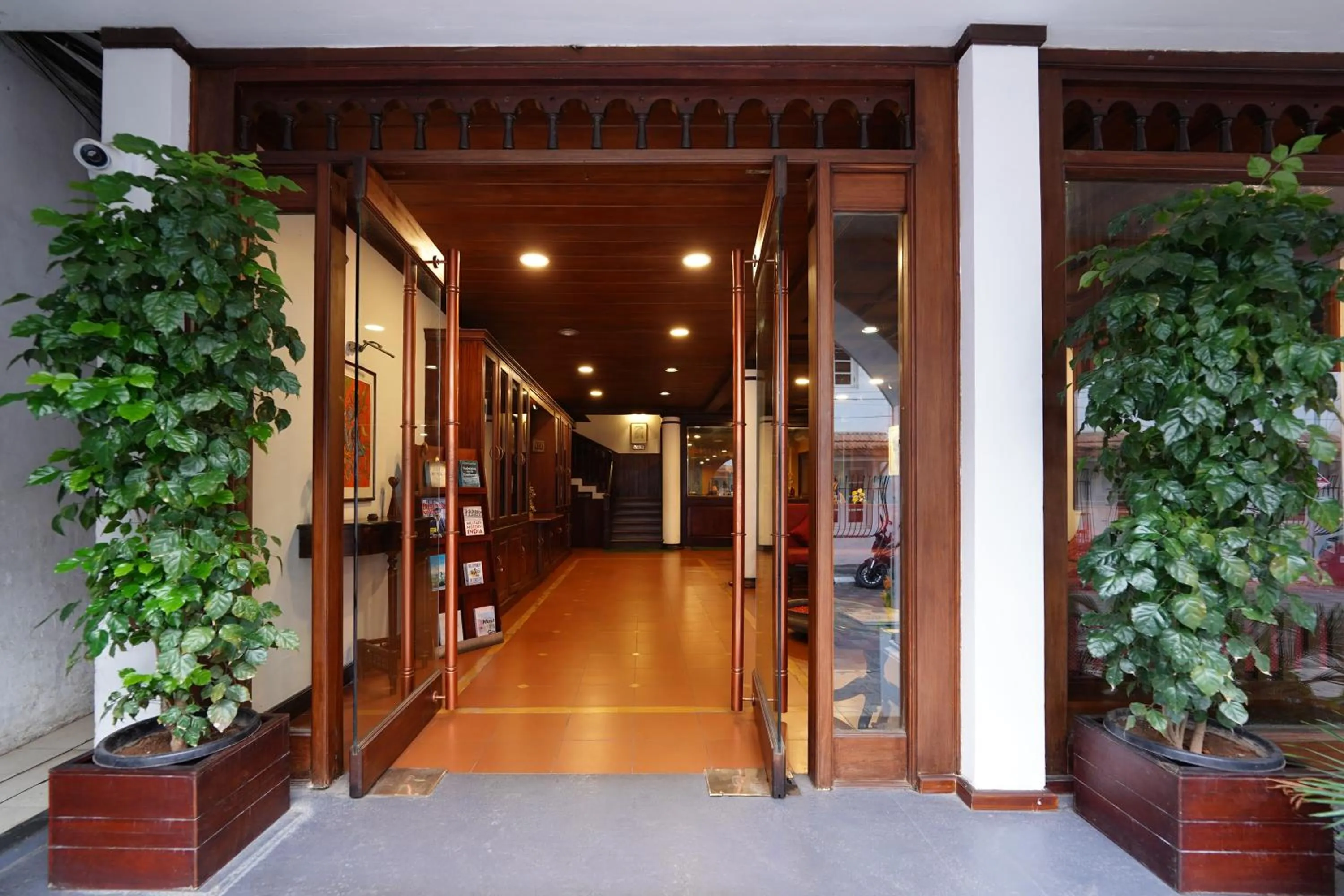Facade/entrance in Hotel Arches
