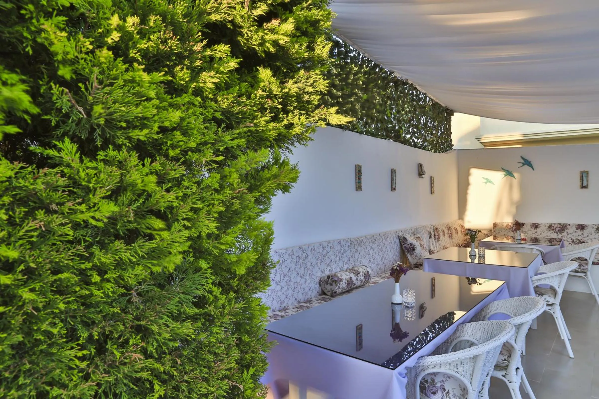 Restaurant/places to eat in Kiraz Butik Hotel